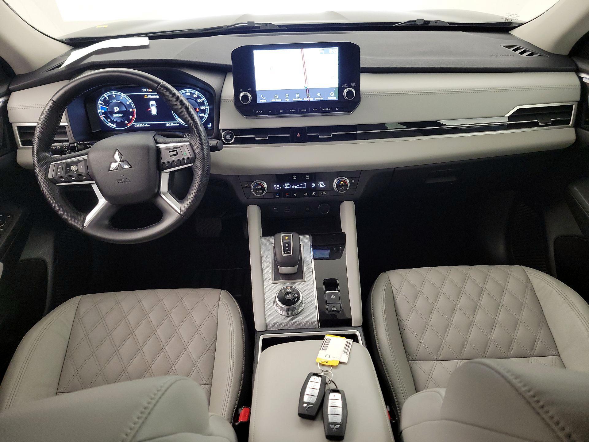 Thumbnail: 2022 Mitsubishi Outlander - 9