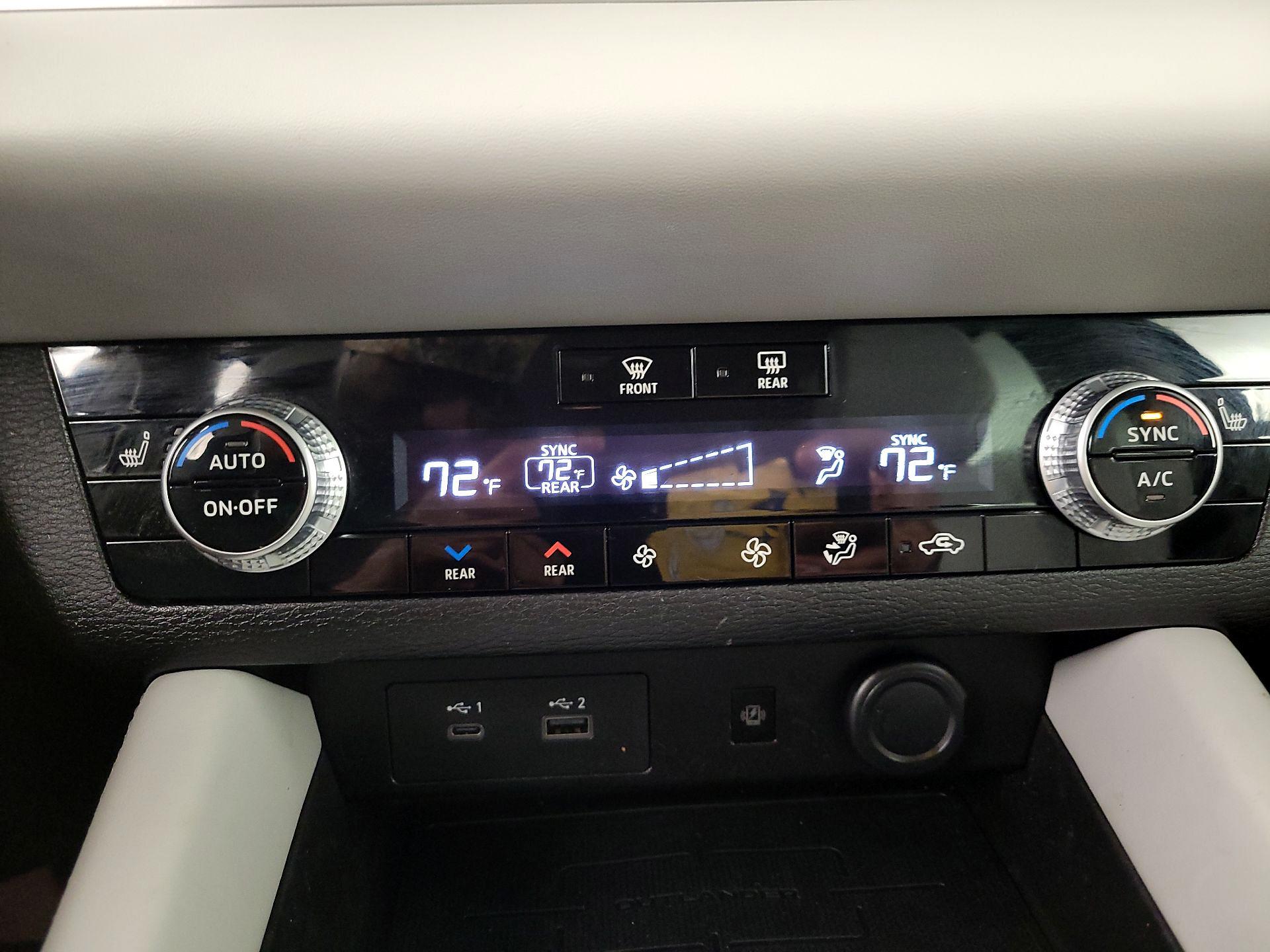 Thumbnail: 2022 Mitsubishi Outlander - 17