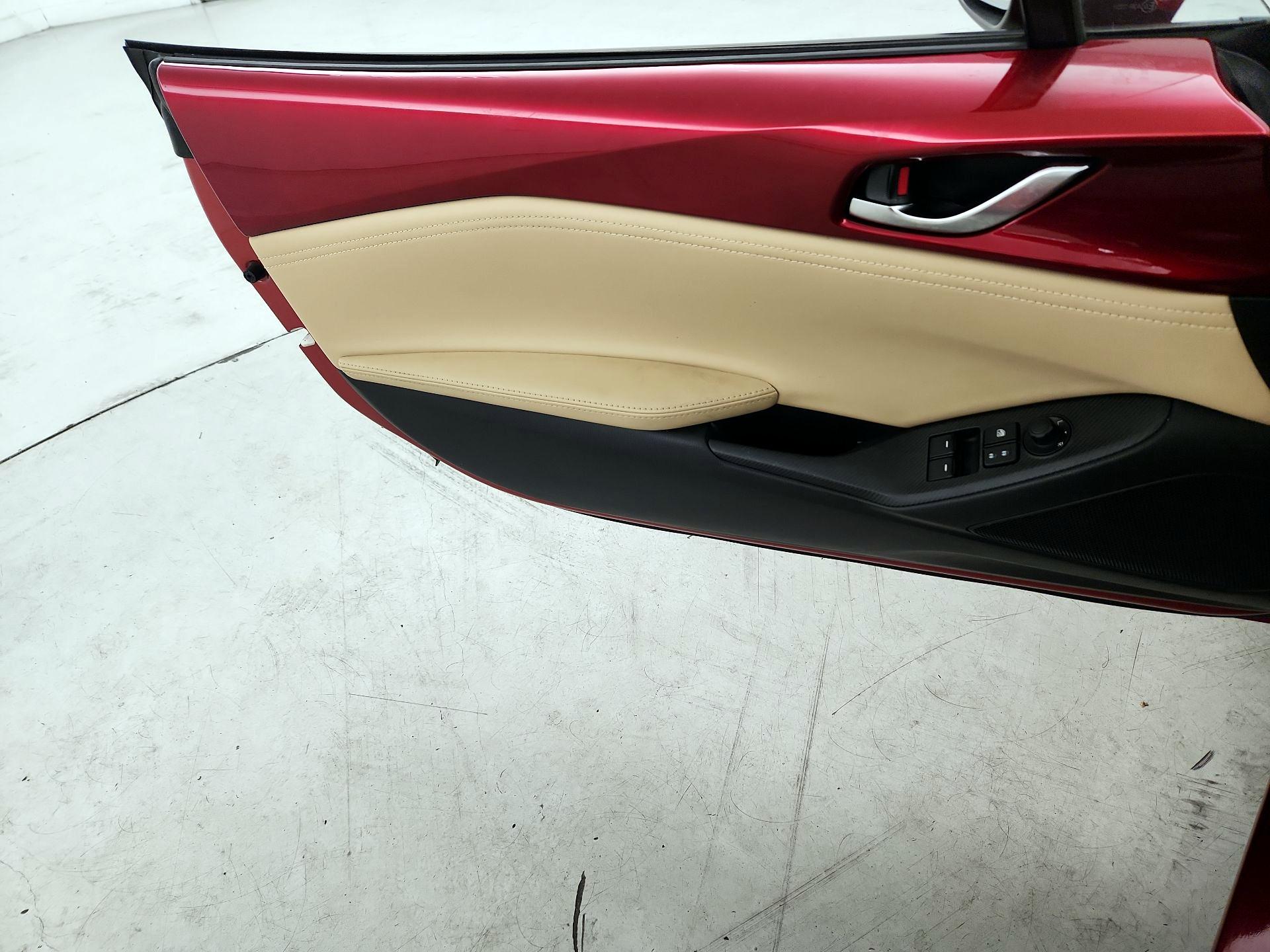Thumbnail: 2020 Mazda MX-5 Miata - 12