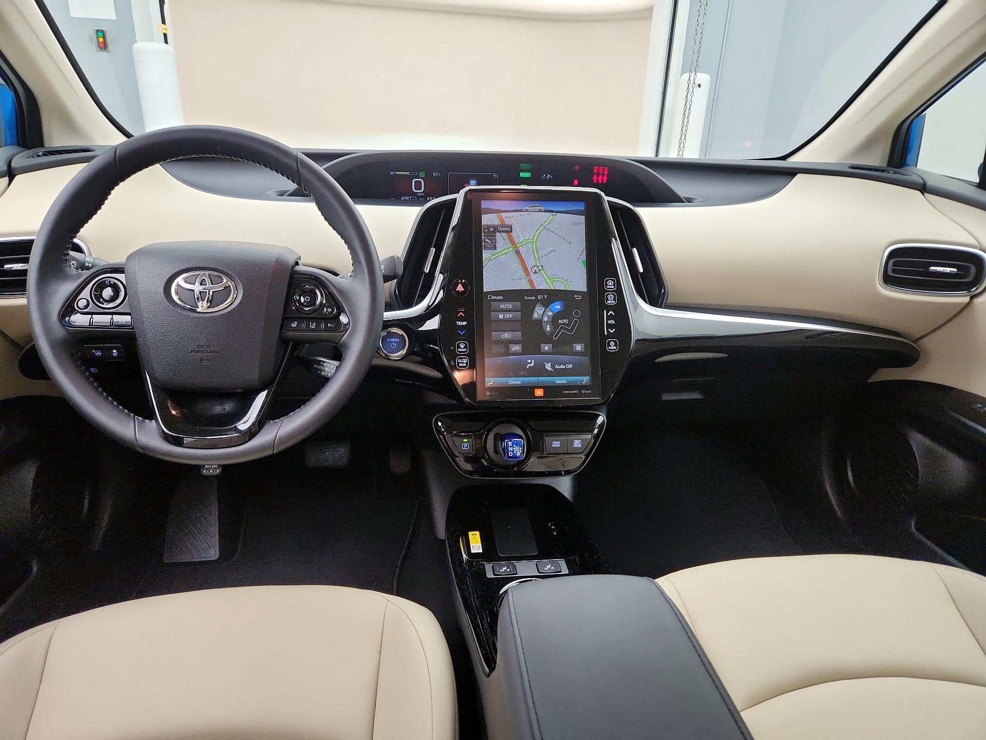 Thumbnail: 2022 Toyota Prius - 9