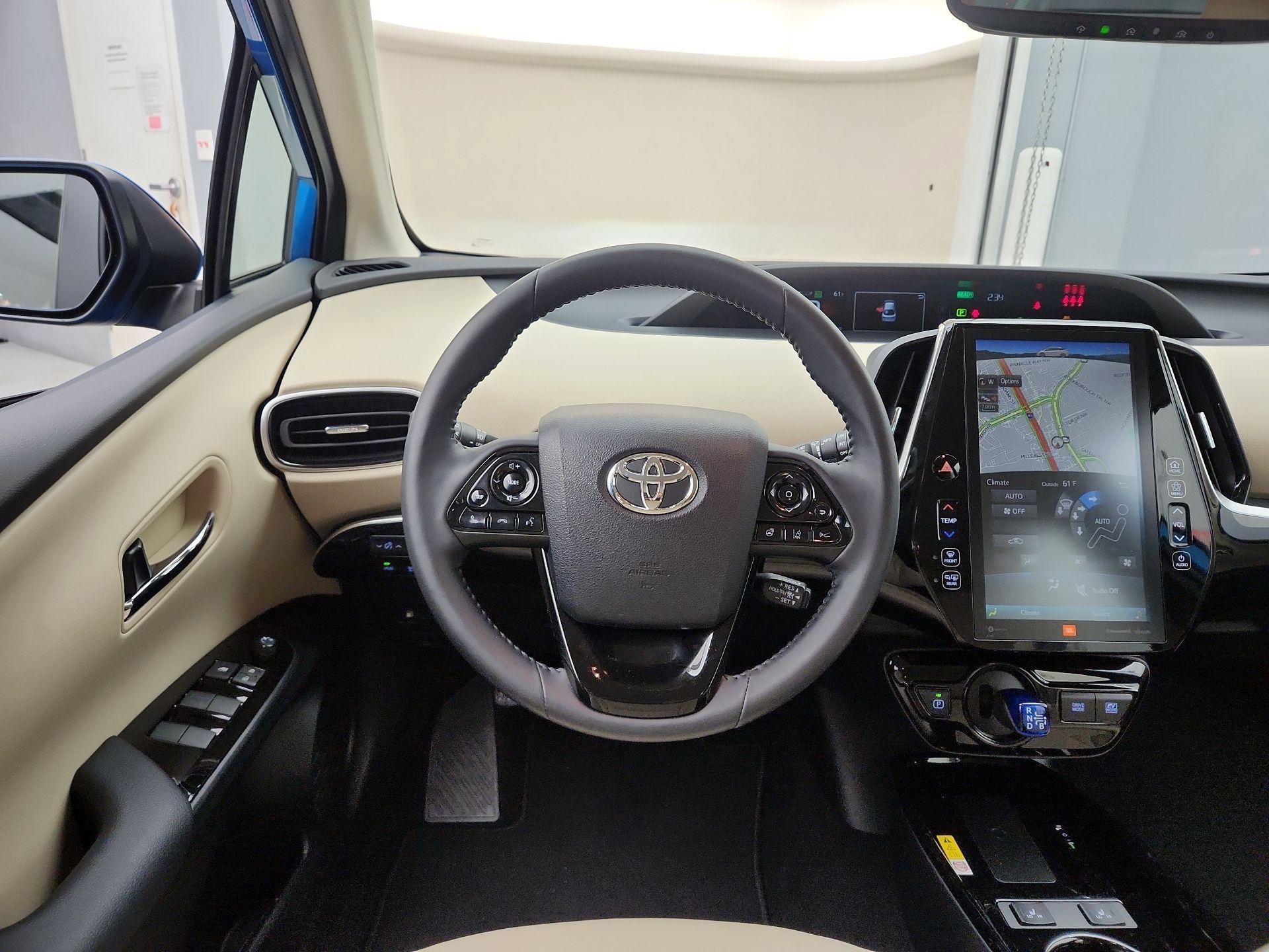 Thumbnail: 2022 Toyota Prius - 10