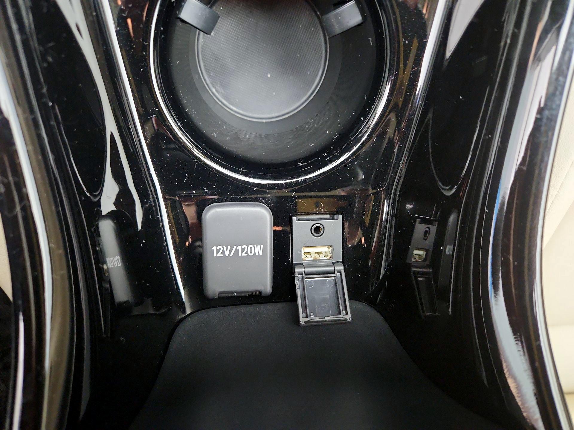 Thumbnail: 2022 Toyota Prius - 18