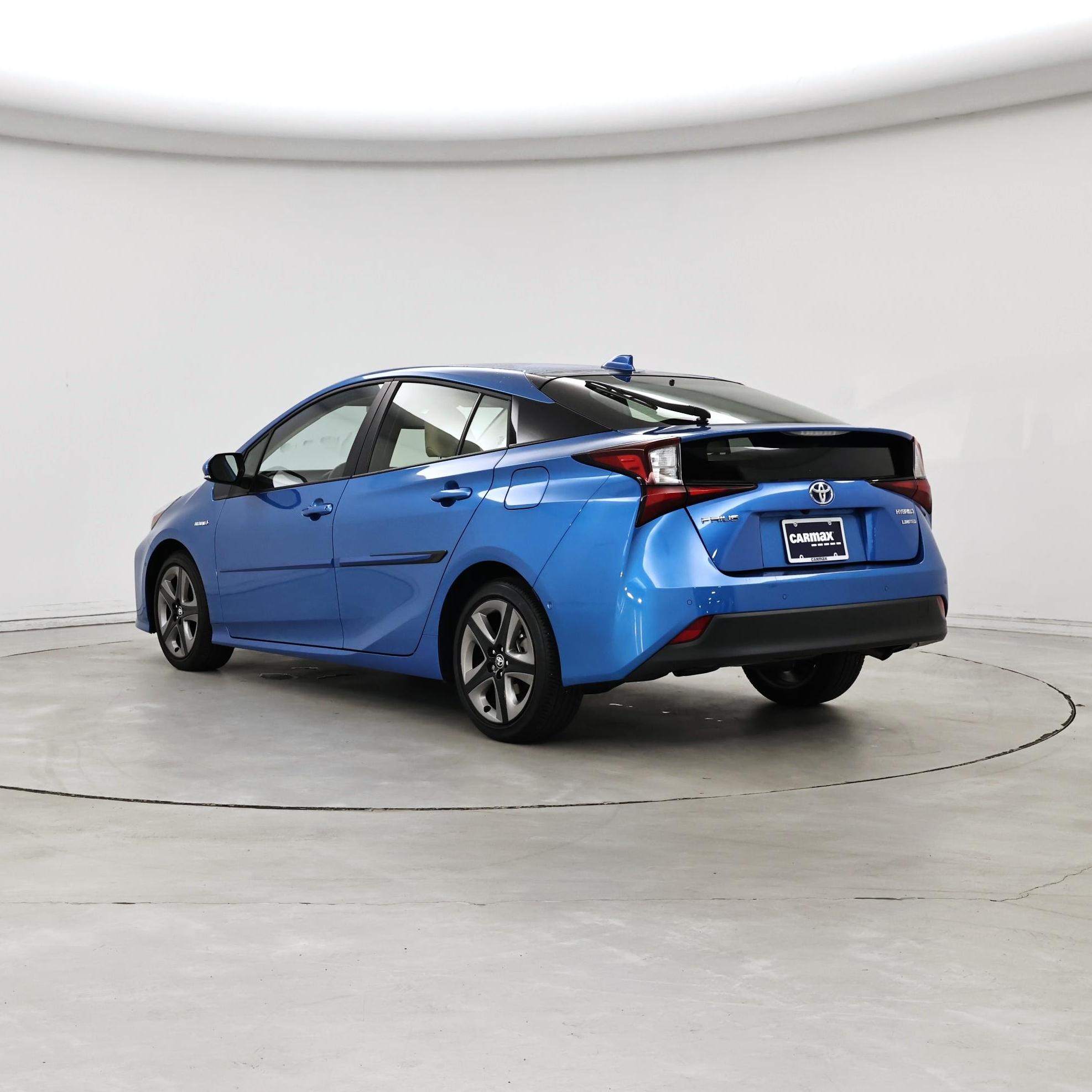 Thumbnail: 2022 Toyota Prius - 2