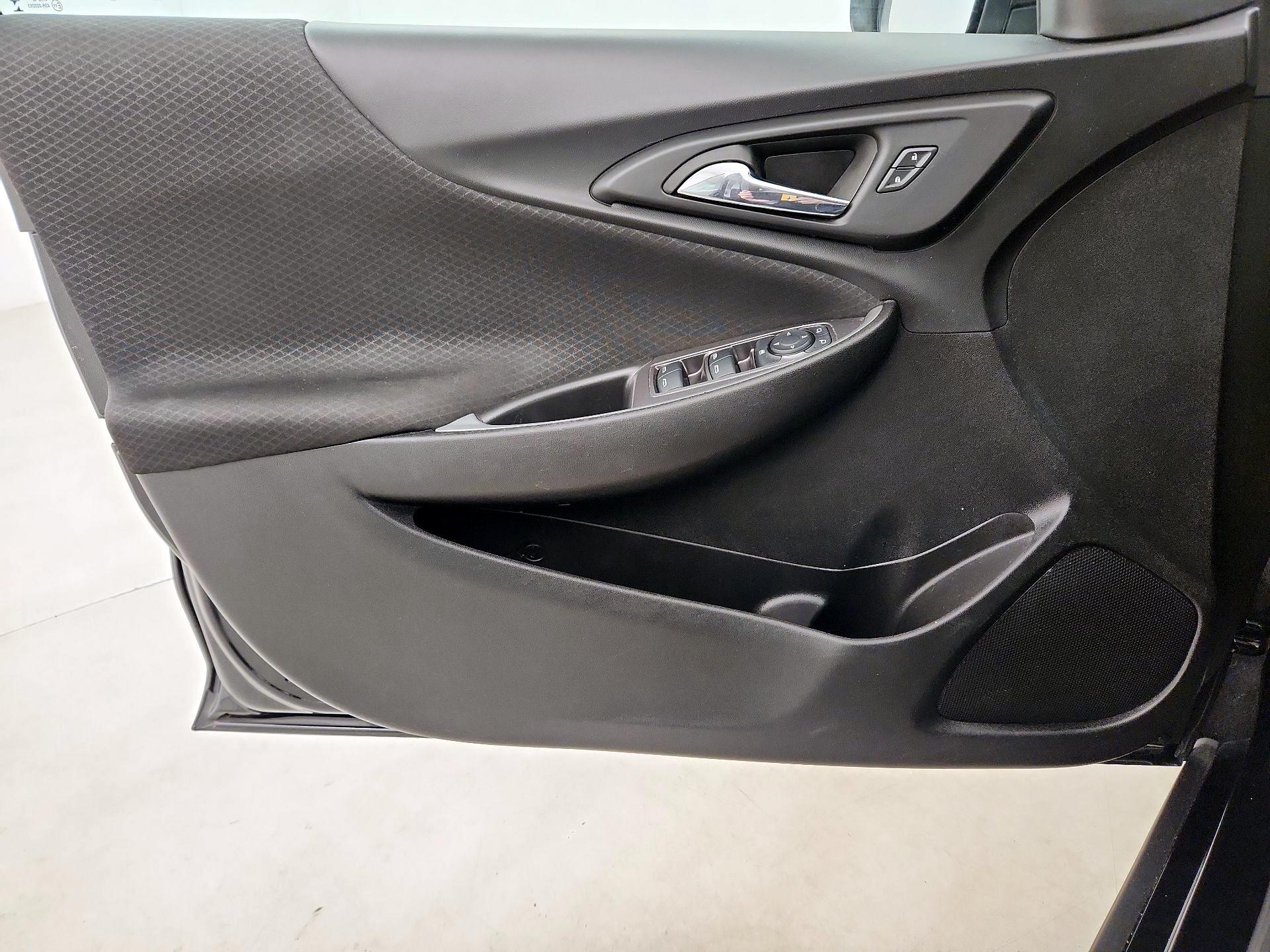 Thumbnail: 2023 Chevrolet Malibu - 12