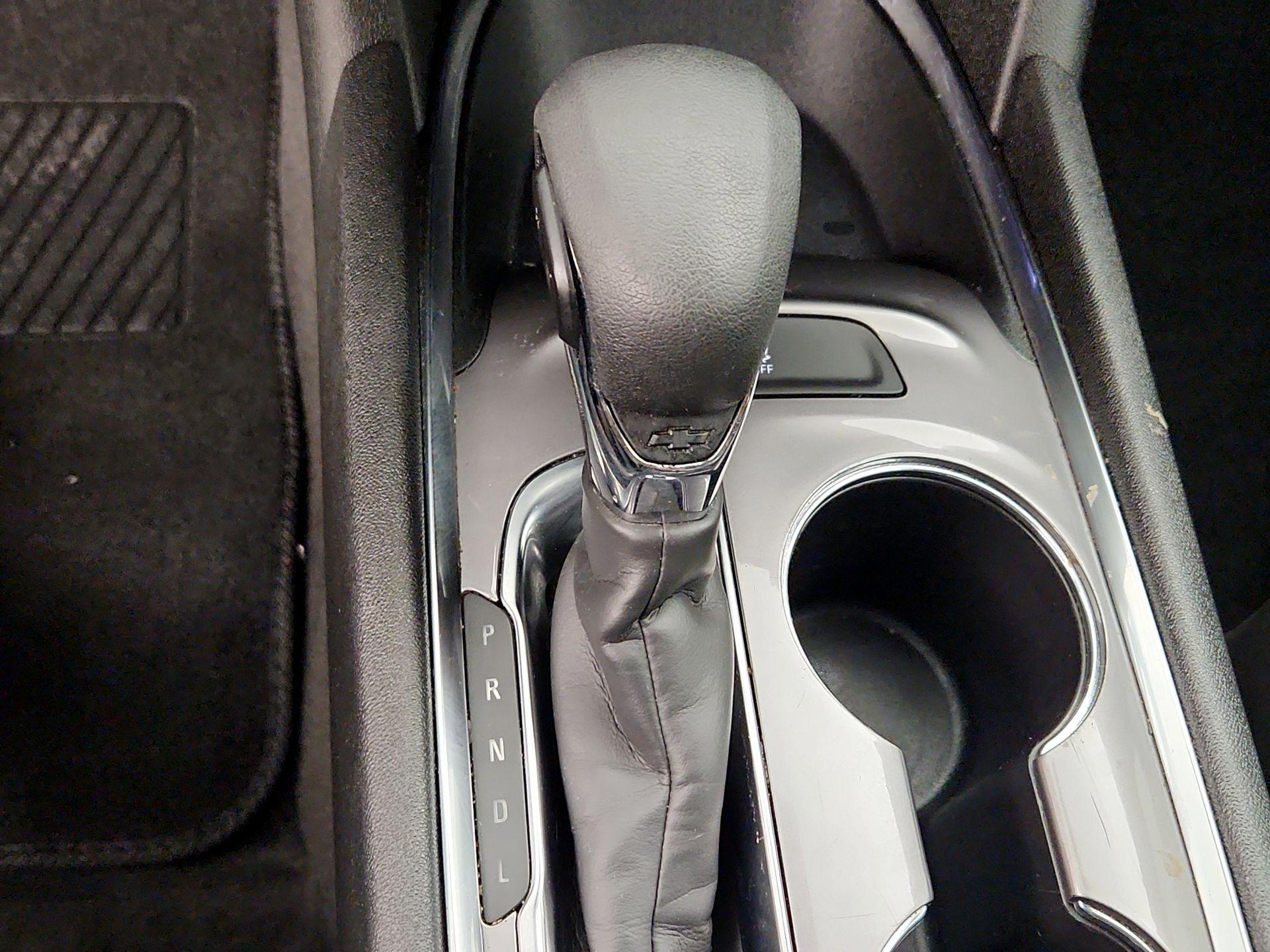 Thumbnail: 2023 Chevrolet Malibu - 17