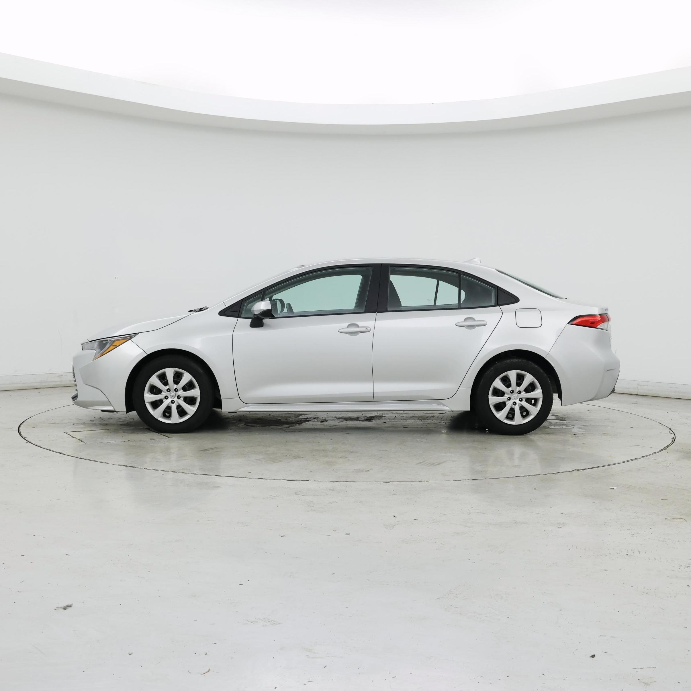 Thumbnail: 2023 Toyota Corolla - 3