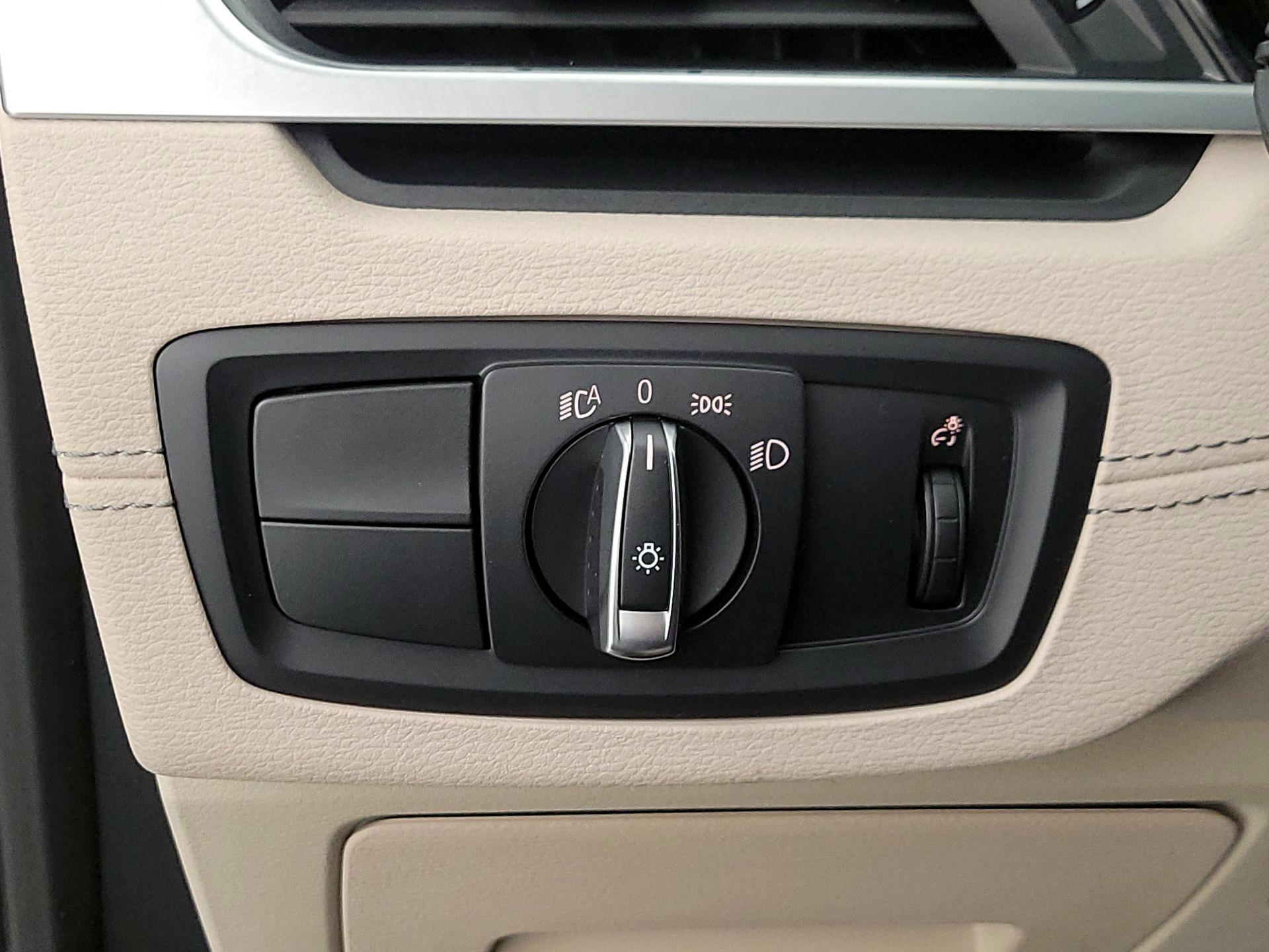 Thumbnail: 2021 BMW X1 - 13