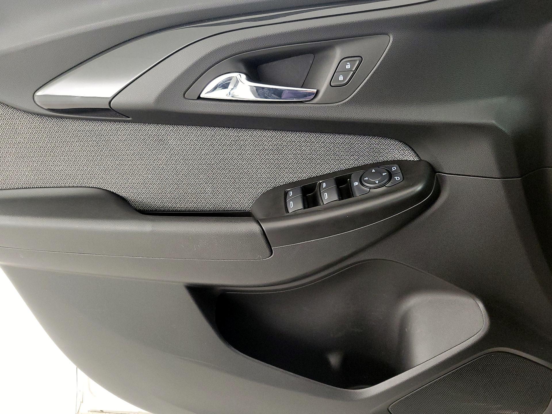 Thumbnail: 2023 Chevrolet TrailBlazer - 12