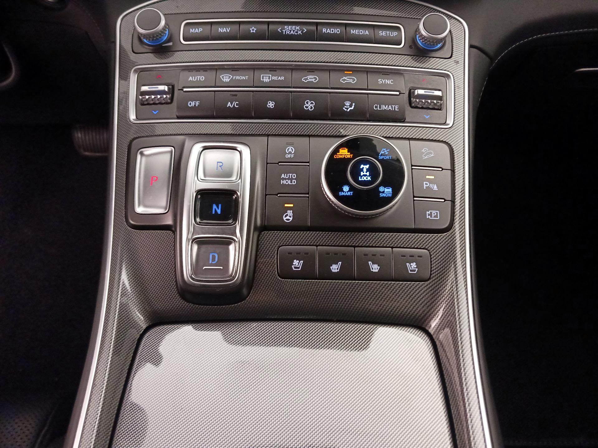 Thumbnail: 2023 Hyundai Santa Fe - 18