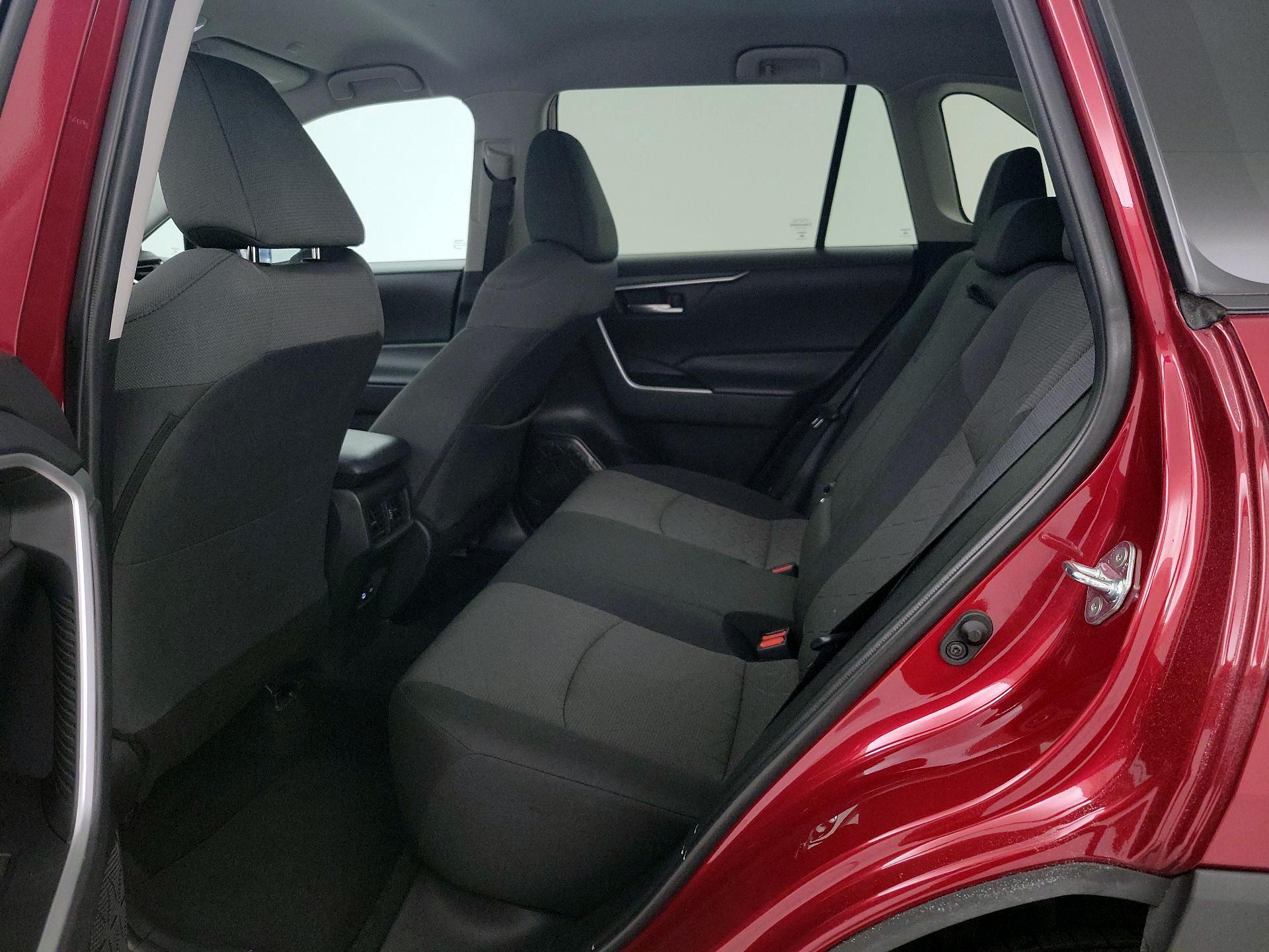 Thumbnail: 2023 Toyota RAV4 - 18
