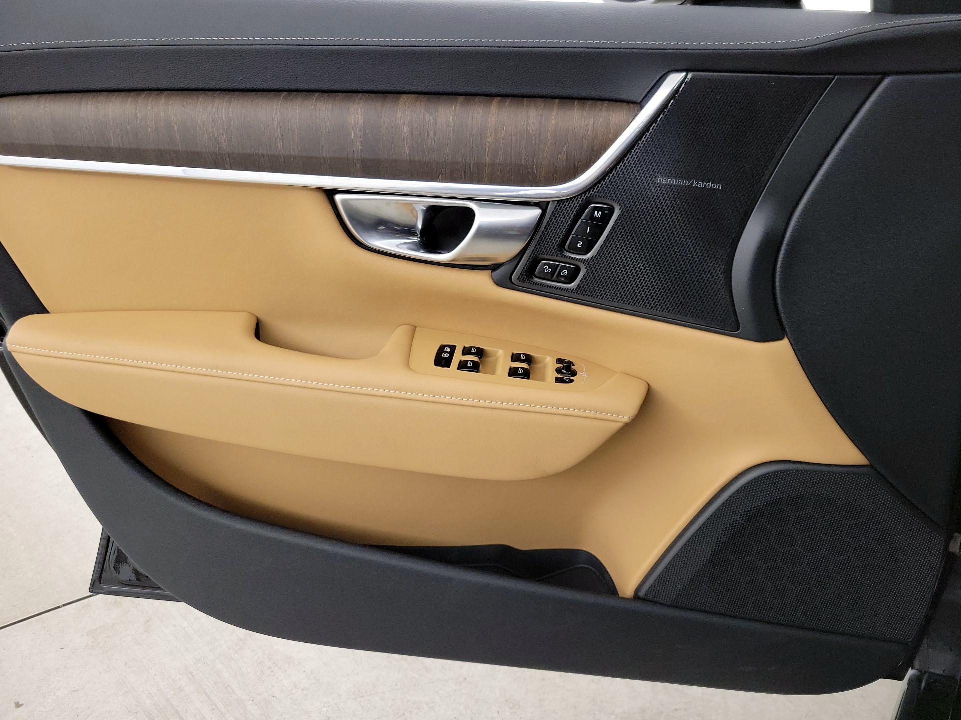 Thumbnail: 2025 Volvo S90 - 12