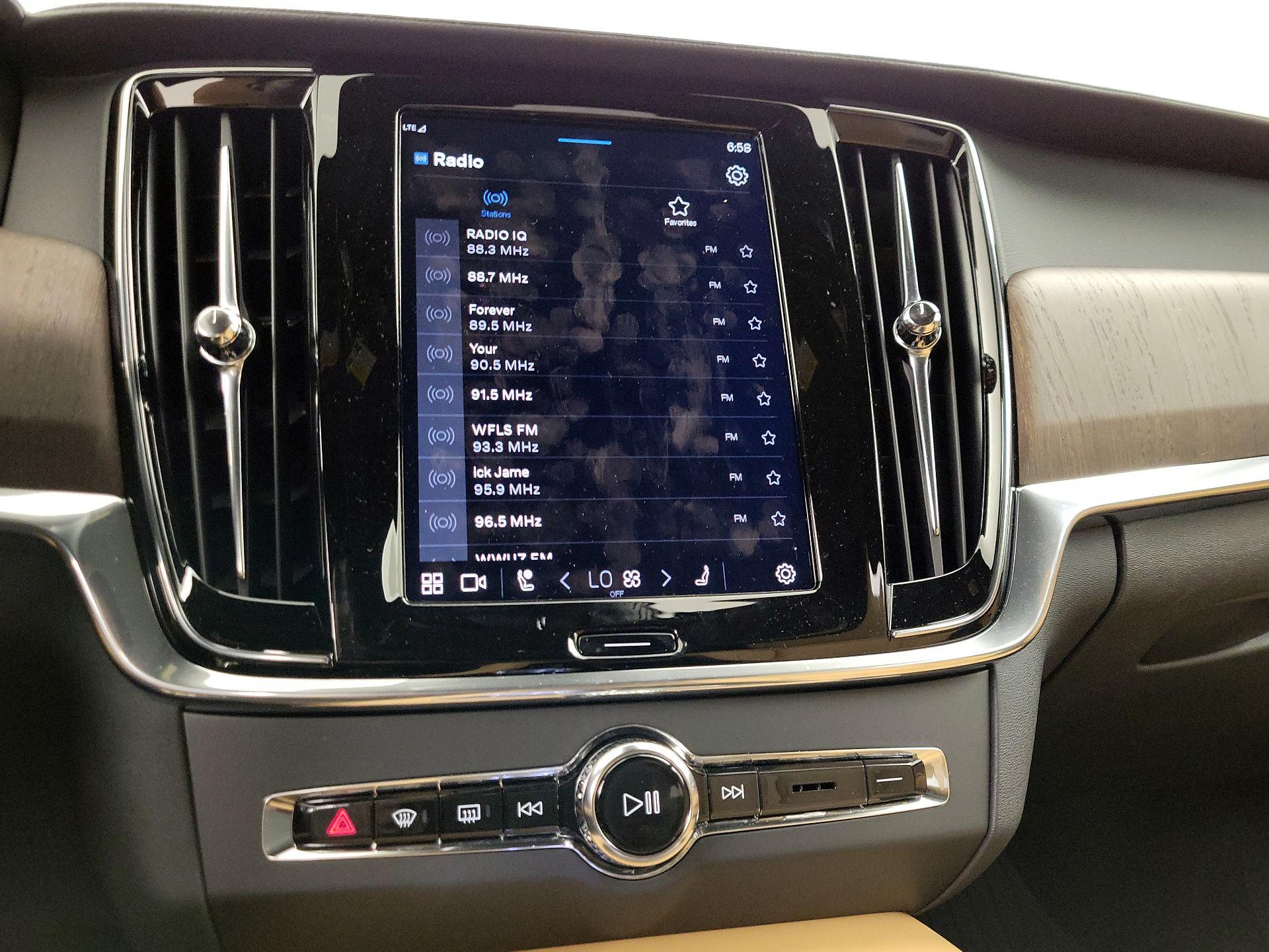 Thumbnail: 2025 Volvo S90 - 15