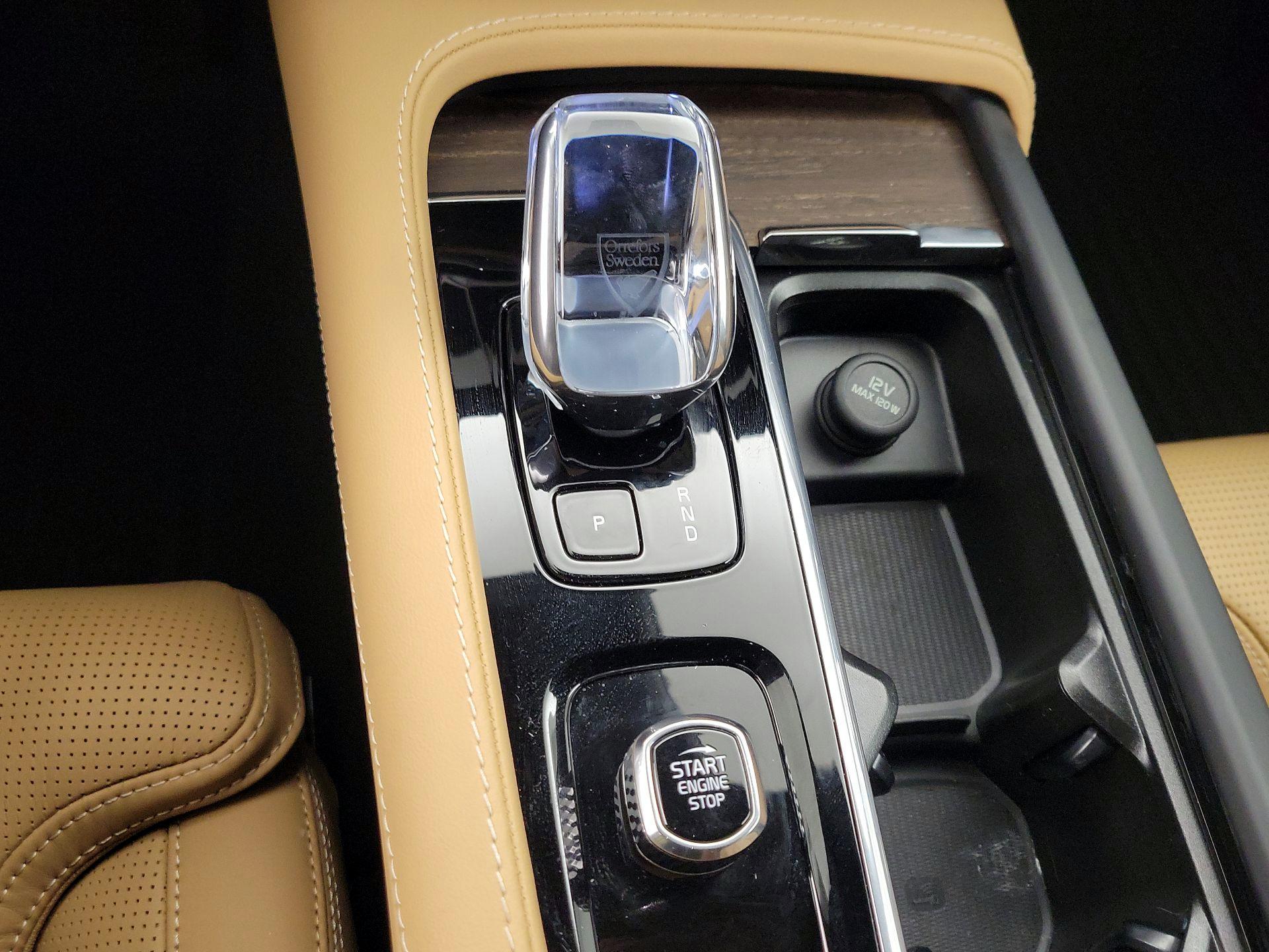 Thumbnail: 2025 Volvo S90 - 17