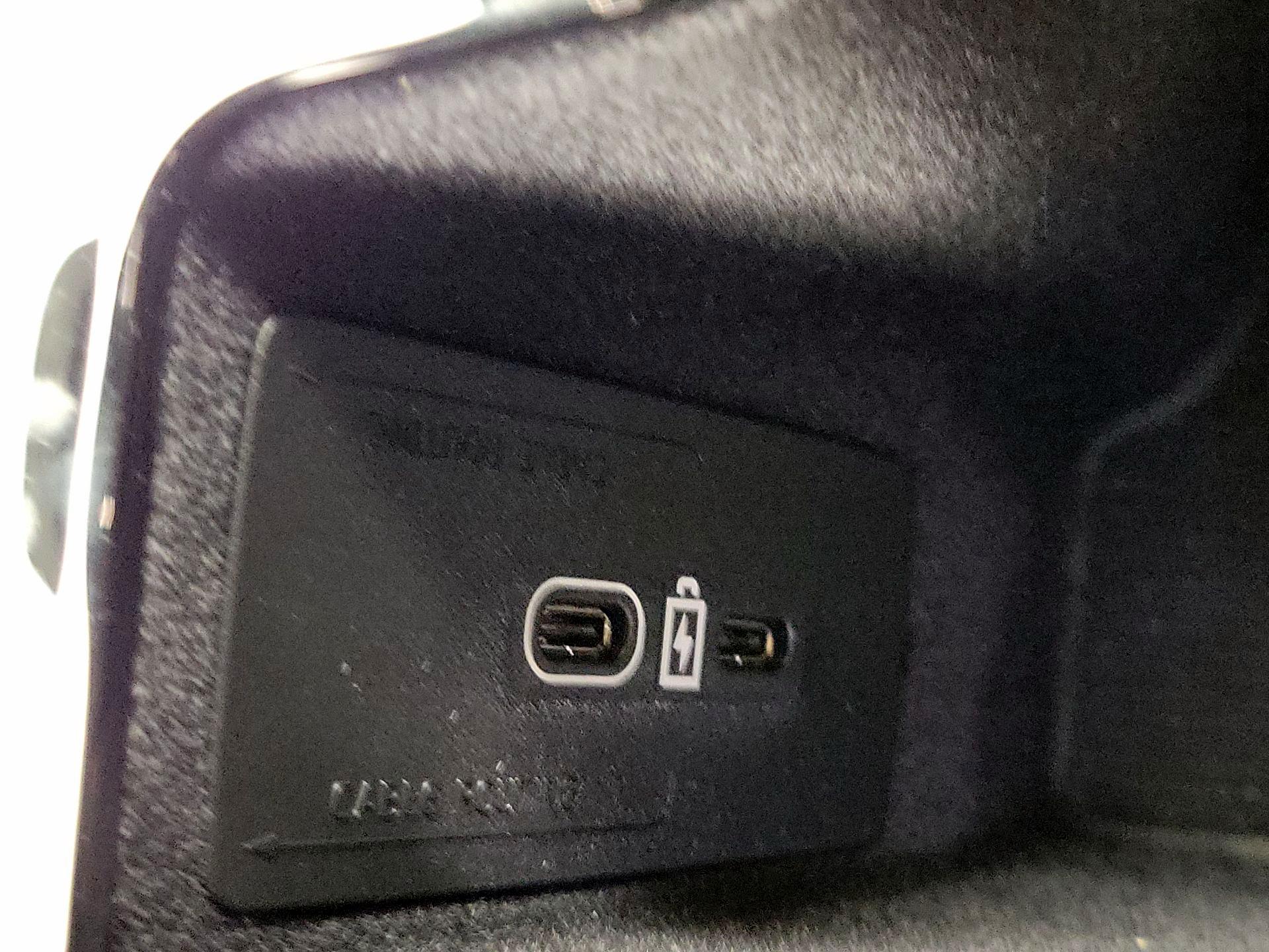 Thumbnail: 2025 Volvo S90 - 18