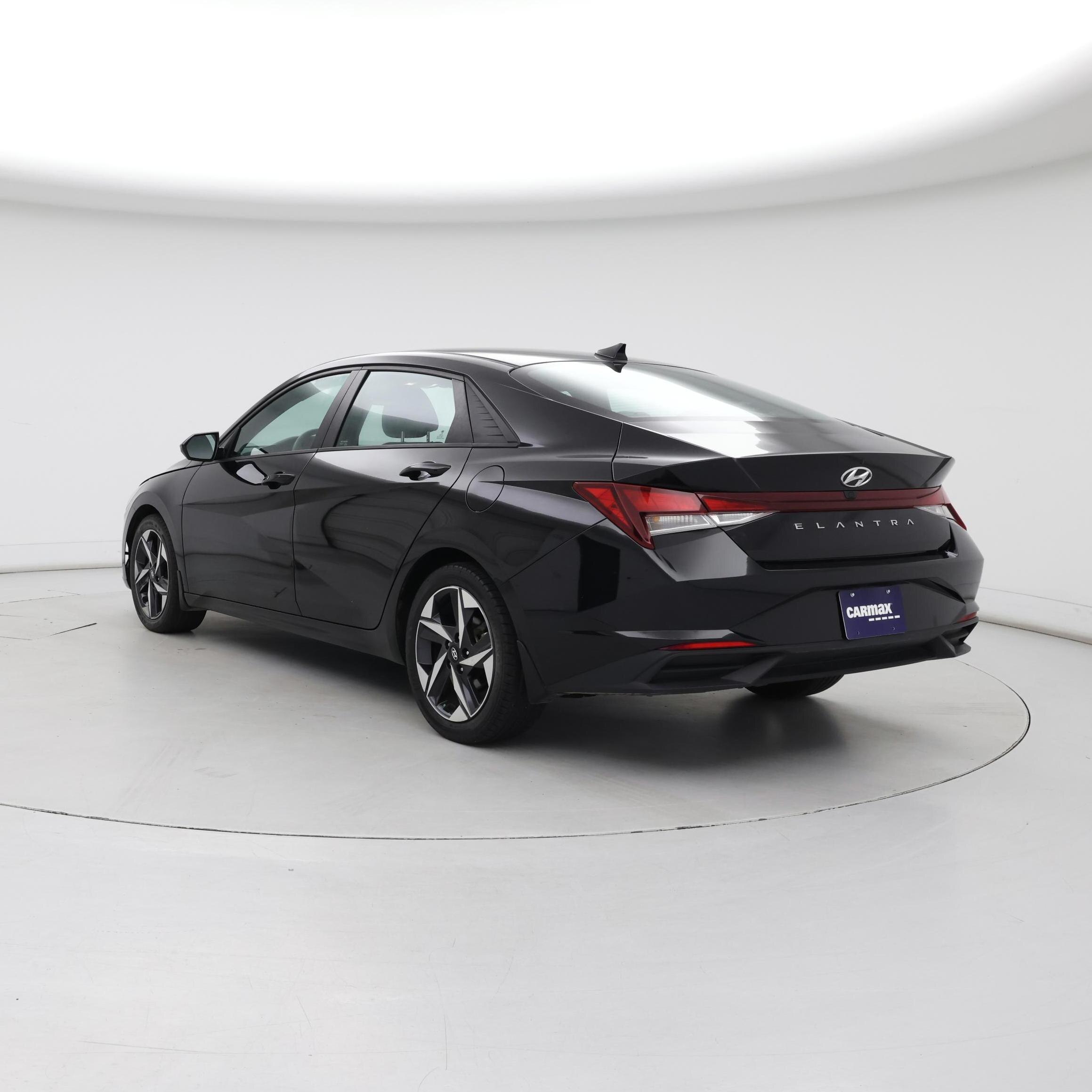 Thumbnail: 2023 Hyundai Elantra - 2