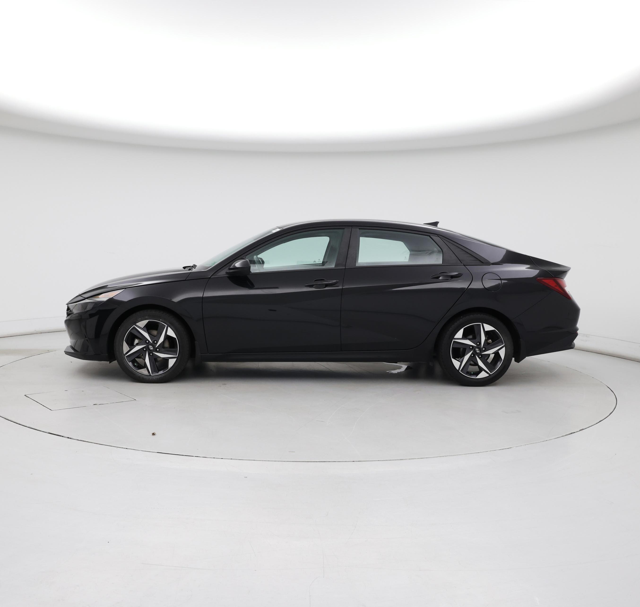 Thumbnail: 2023 Hyundai Elantra - 3
