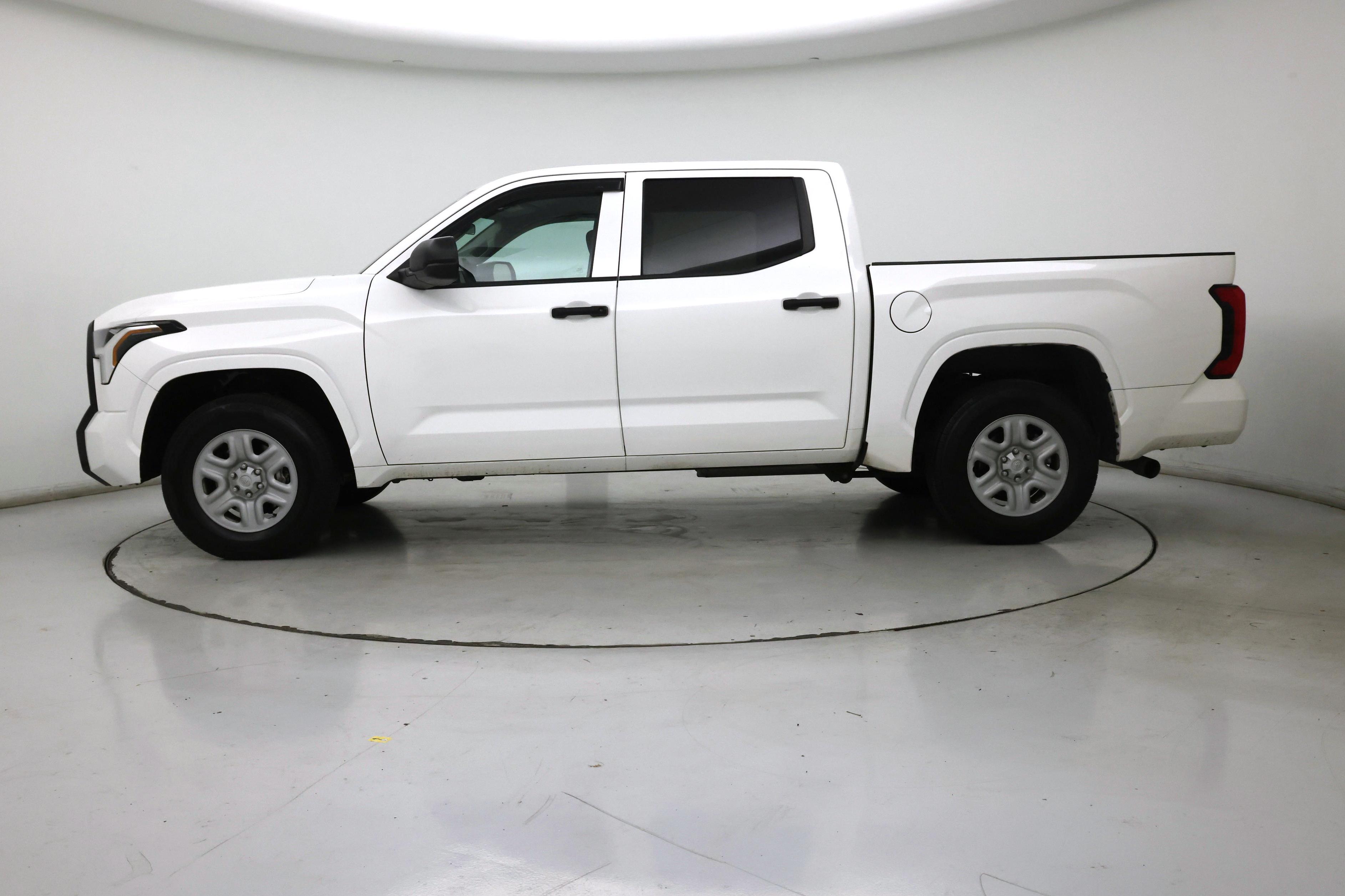 Thumbnail: 2022 Toyota Tundra - 3