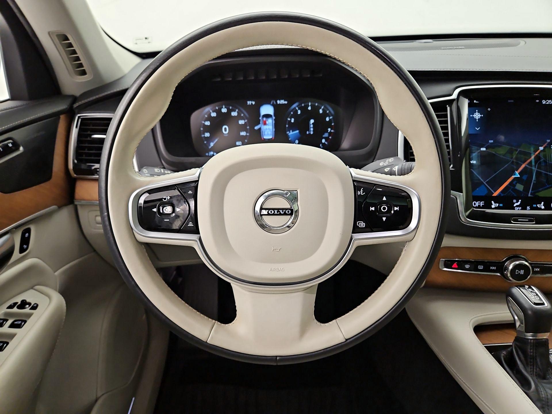 Thumbnail: 2019 Volvo XC90 - 10