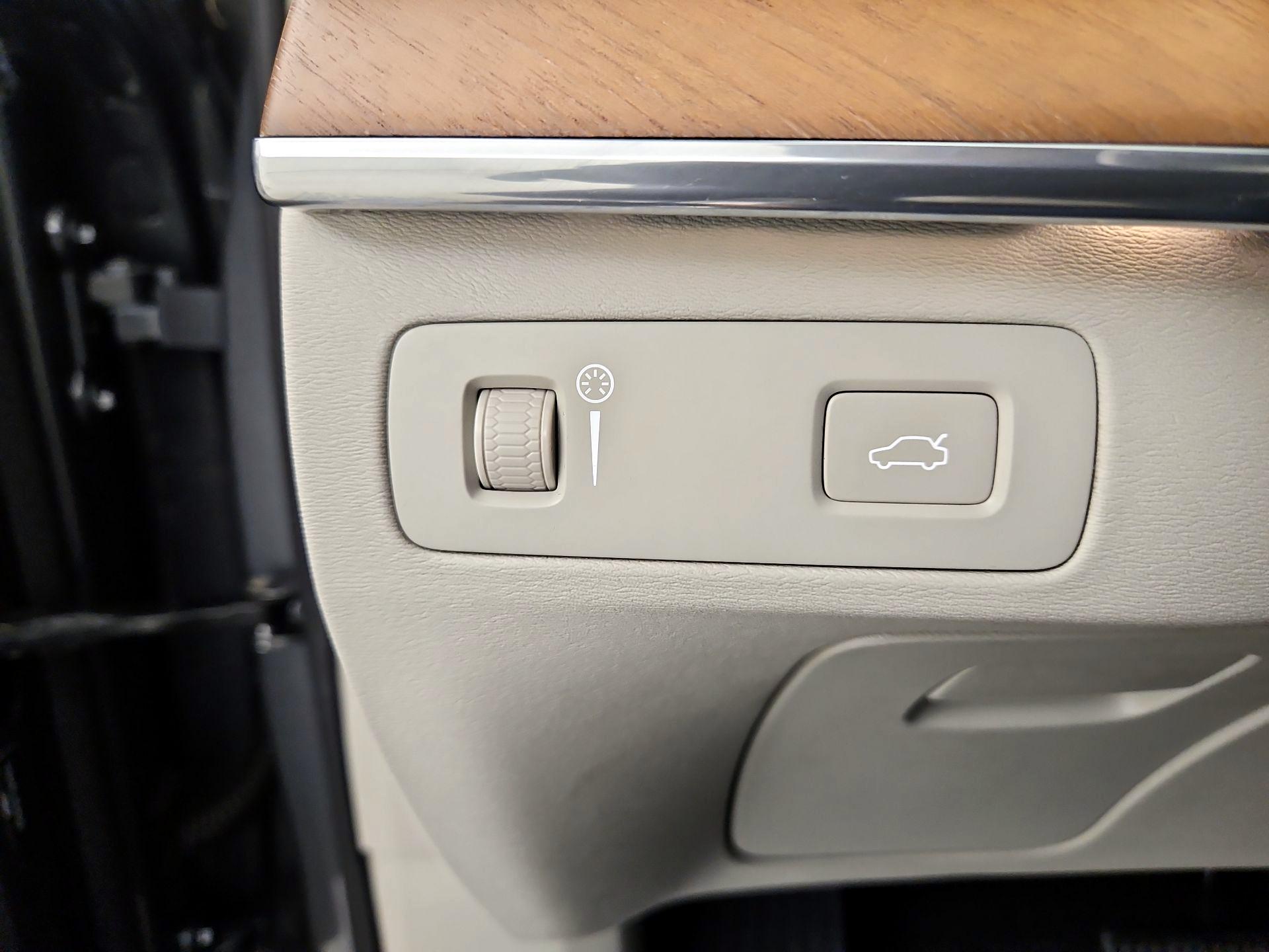 Thumbnail: 2019 Volvo XC90 - 13