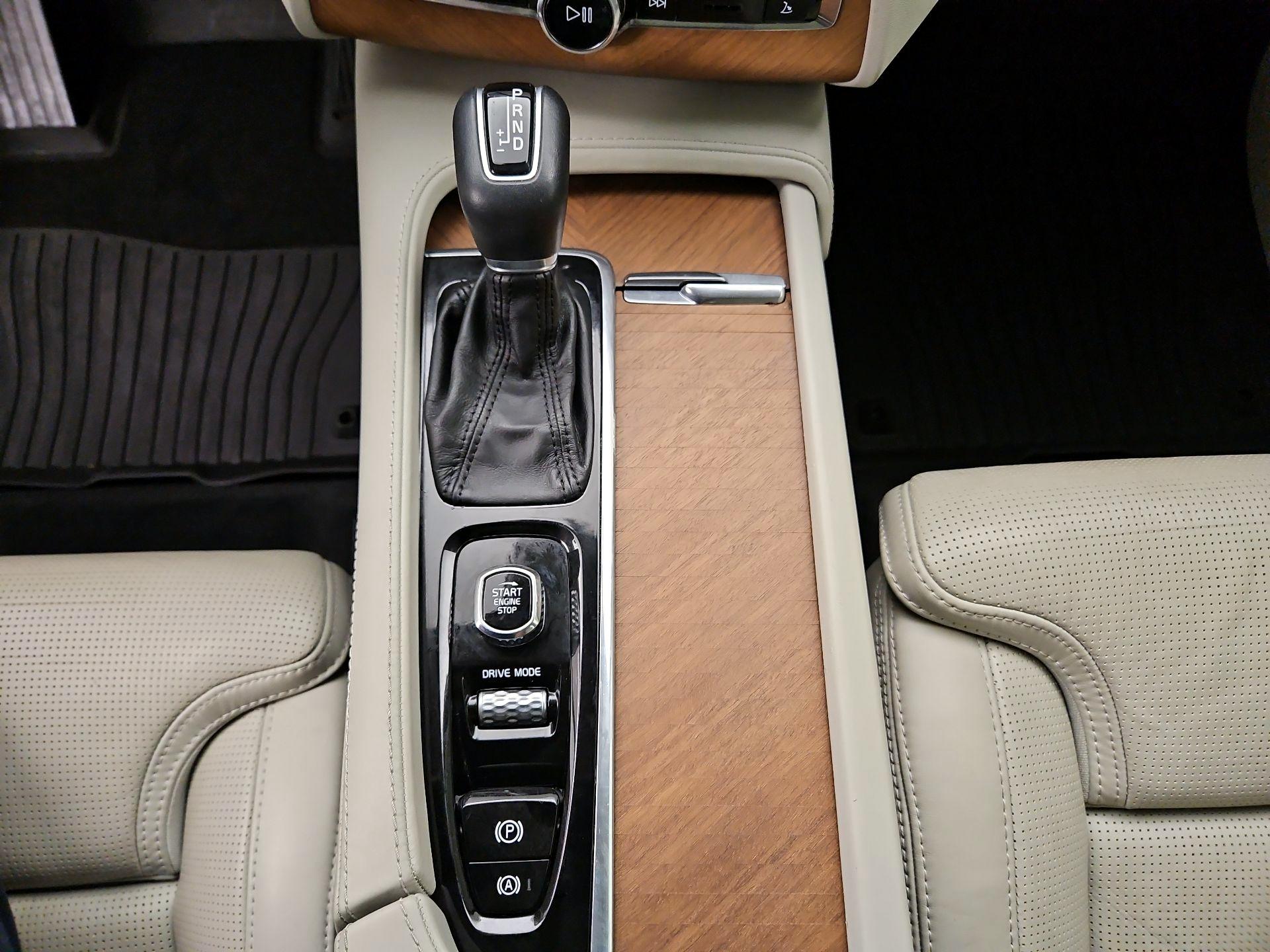 Thumbnail: 2019 Volvo XC90 - 18