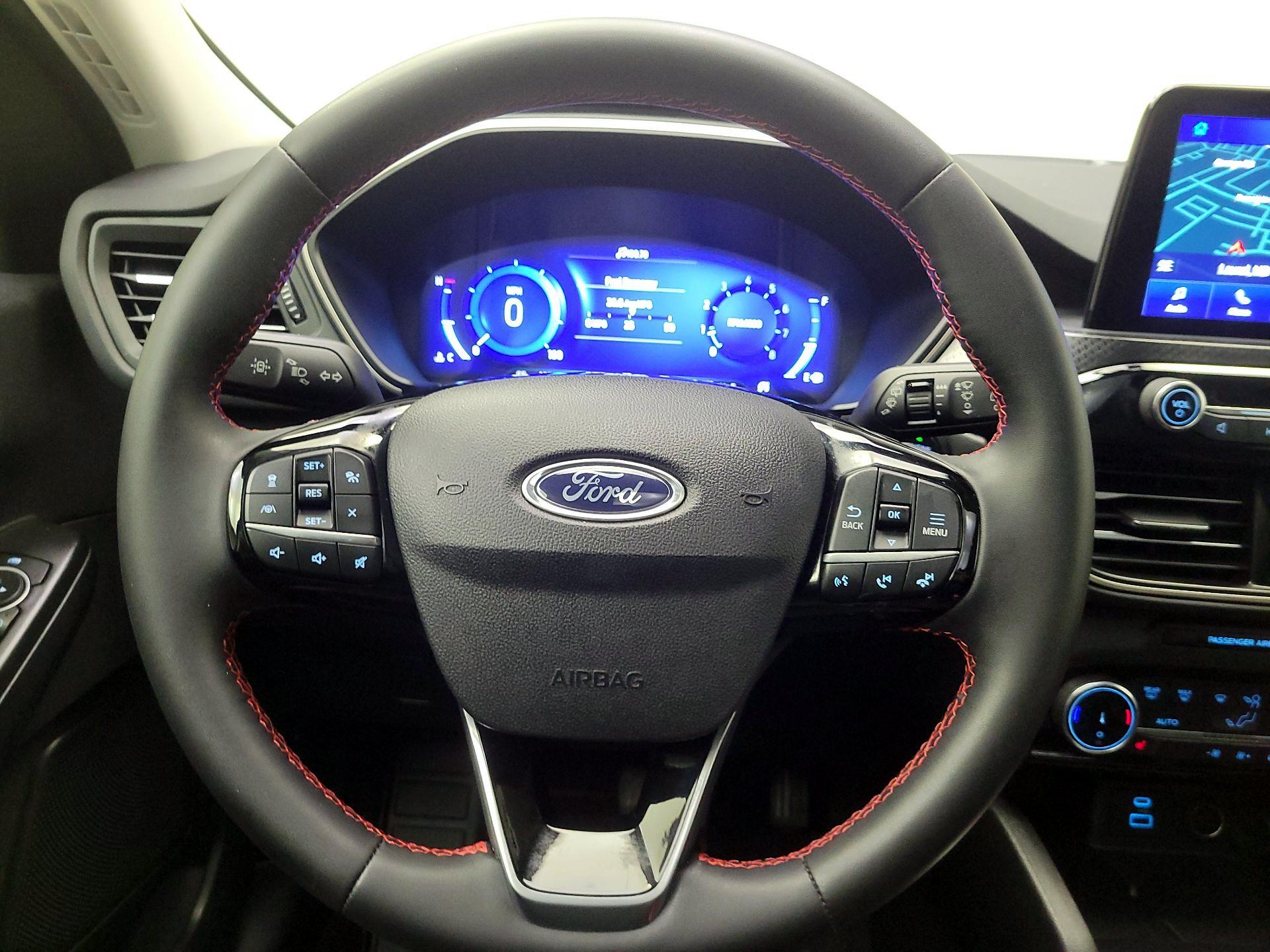 Thumbnail: 2022 Ford Escape - 10