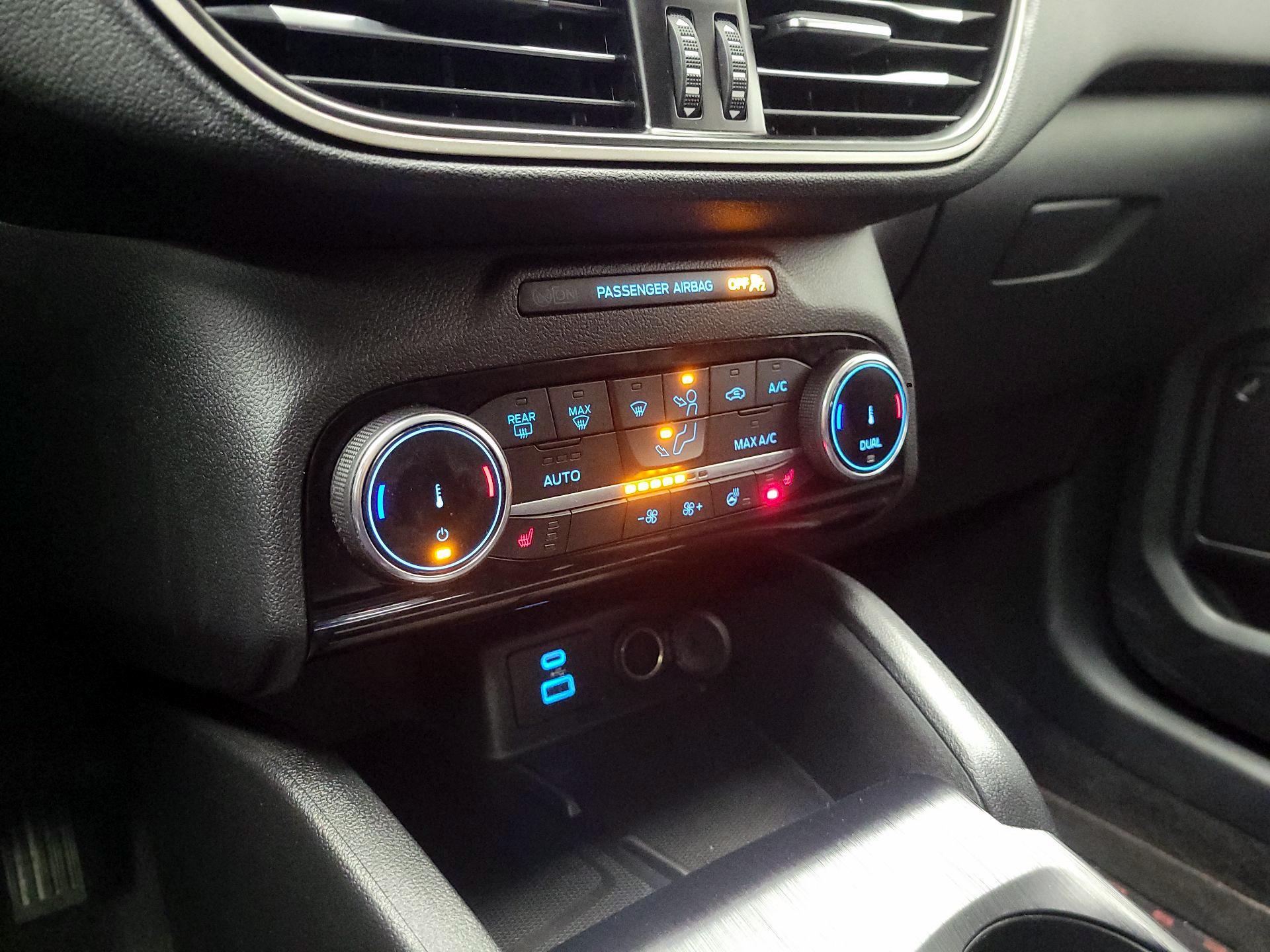 Thumbnail: 2022 Ford Escape - 17