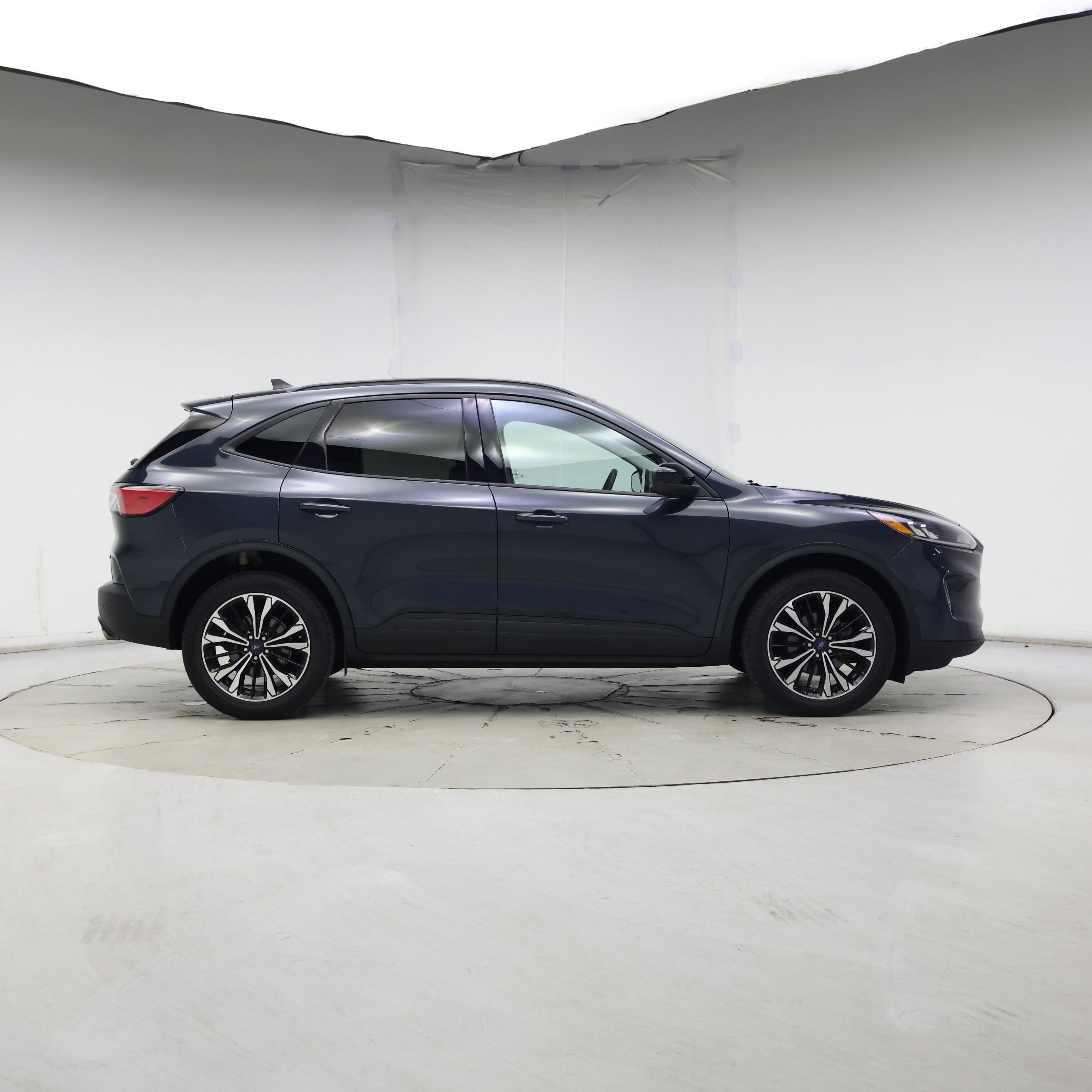 Thumbnail: 2022 Ford Escape - 7