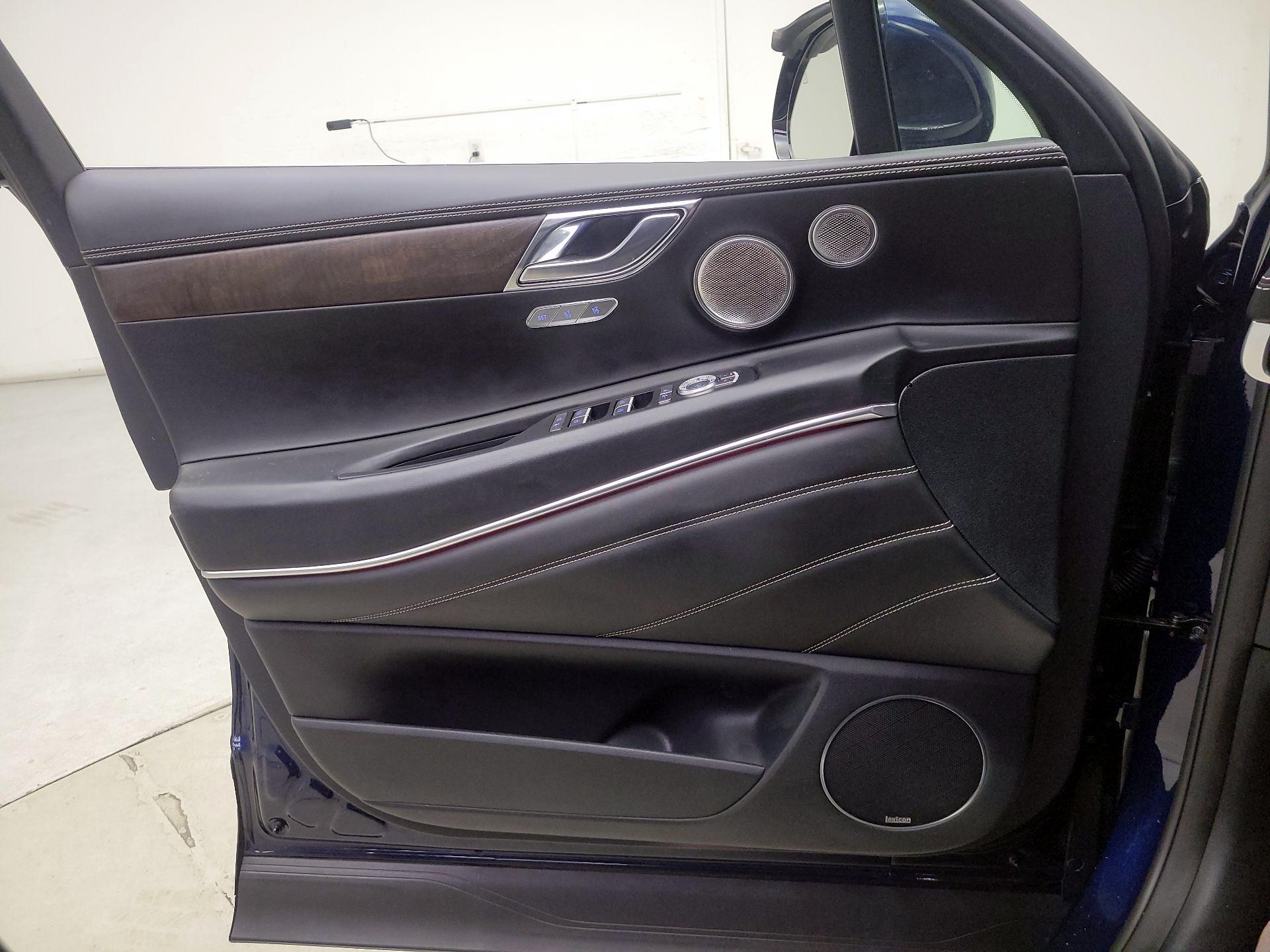 Thumbnail: 2023 Genesis GV80 - 12