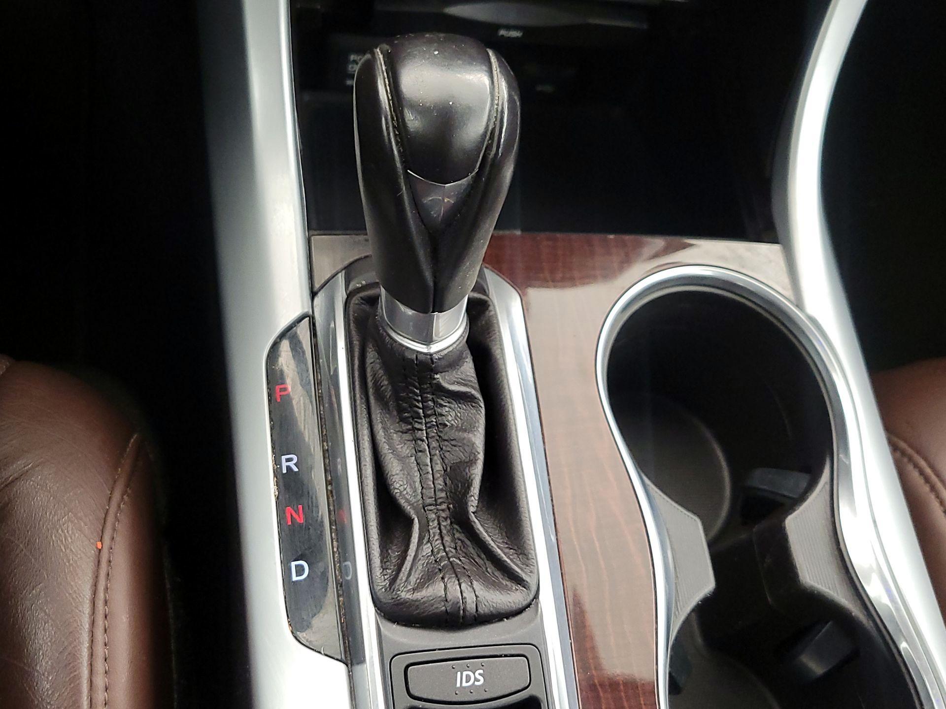 Thumbnail: 2017 Acura TLX - 17