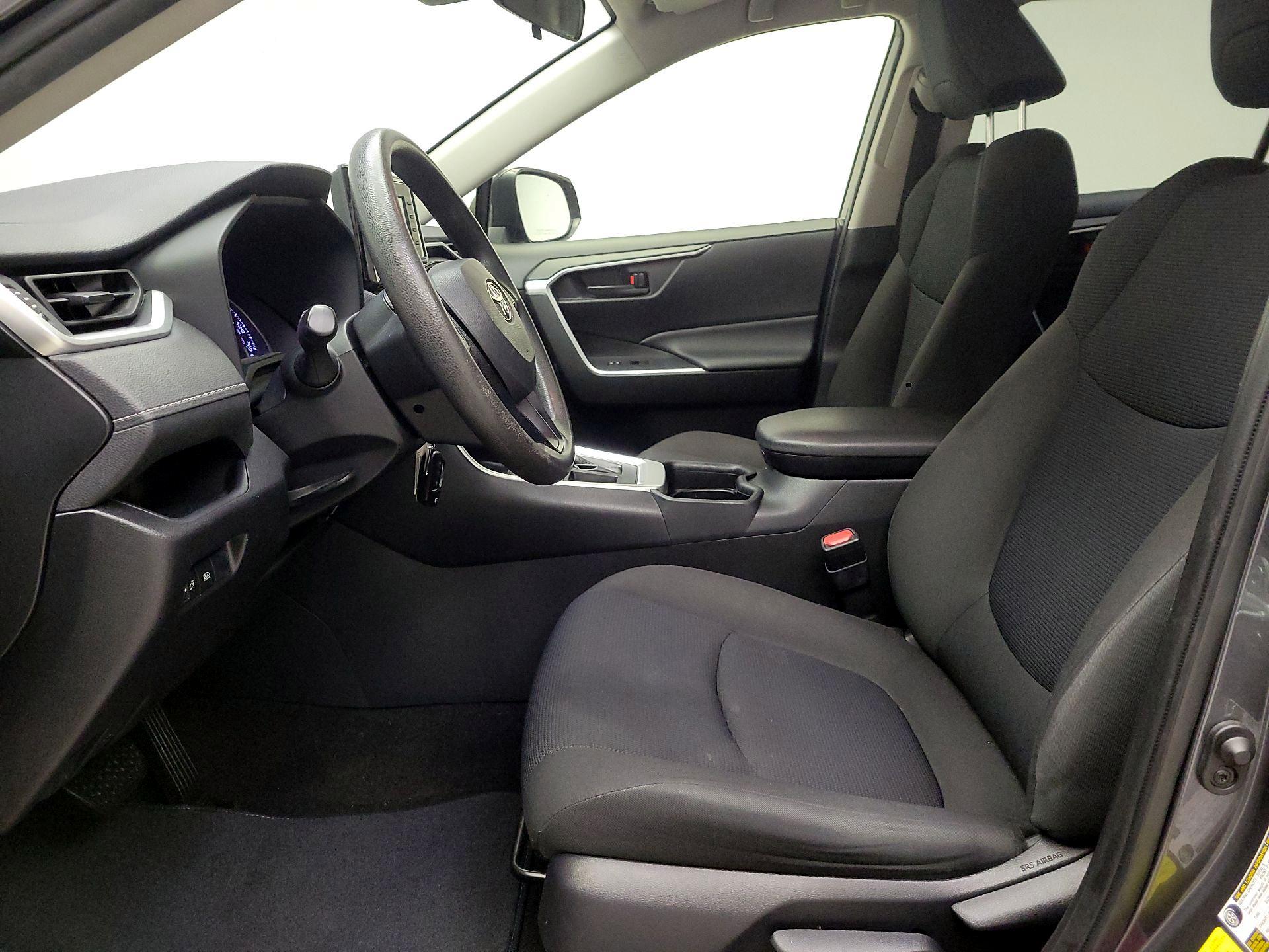 Thumbnail: 2020 Toyota RAV4 - 11