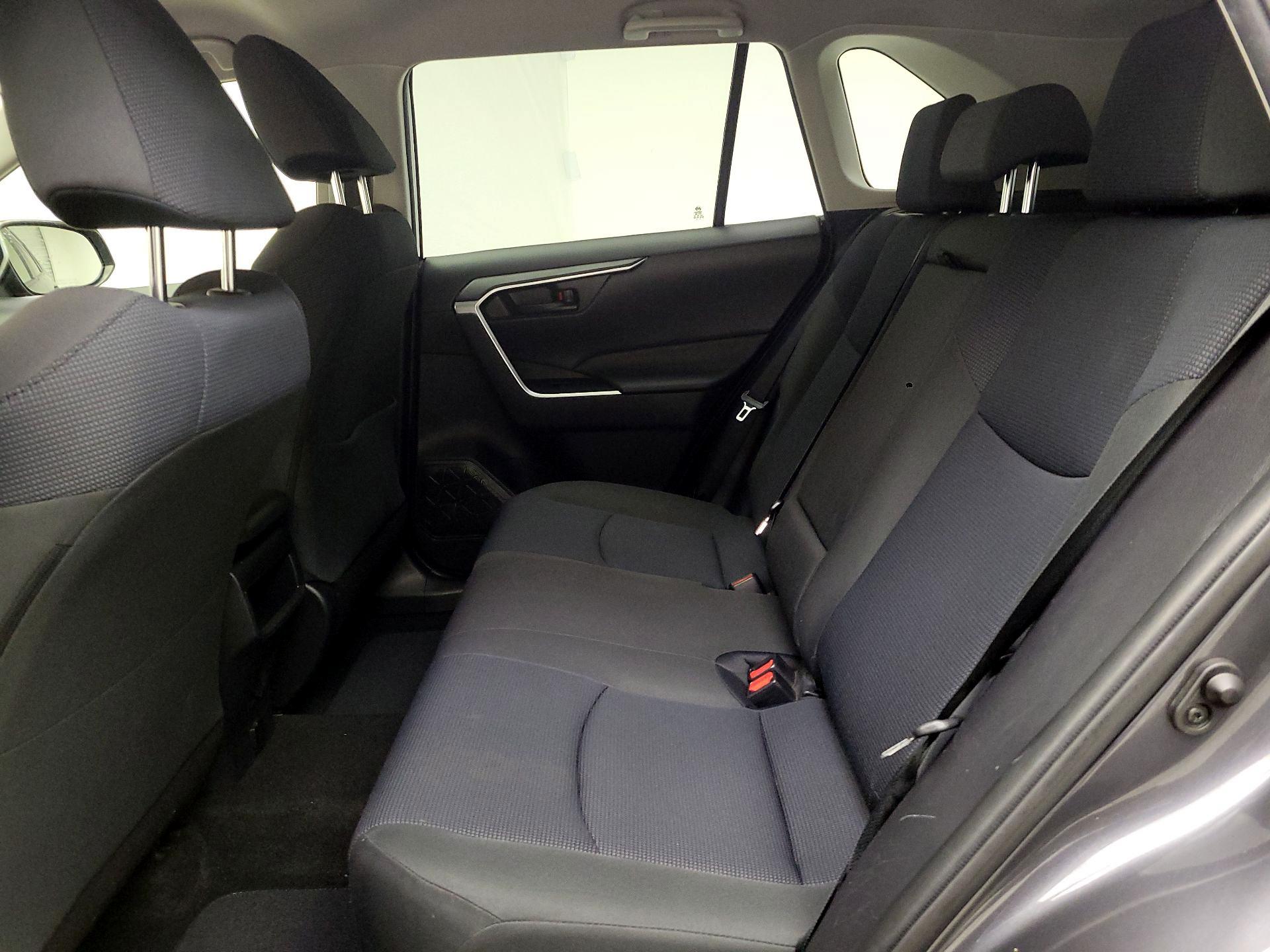 Thumbnail: 2020 Toyota RAV4 - 19