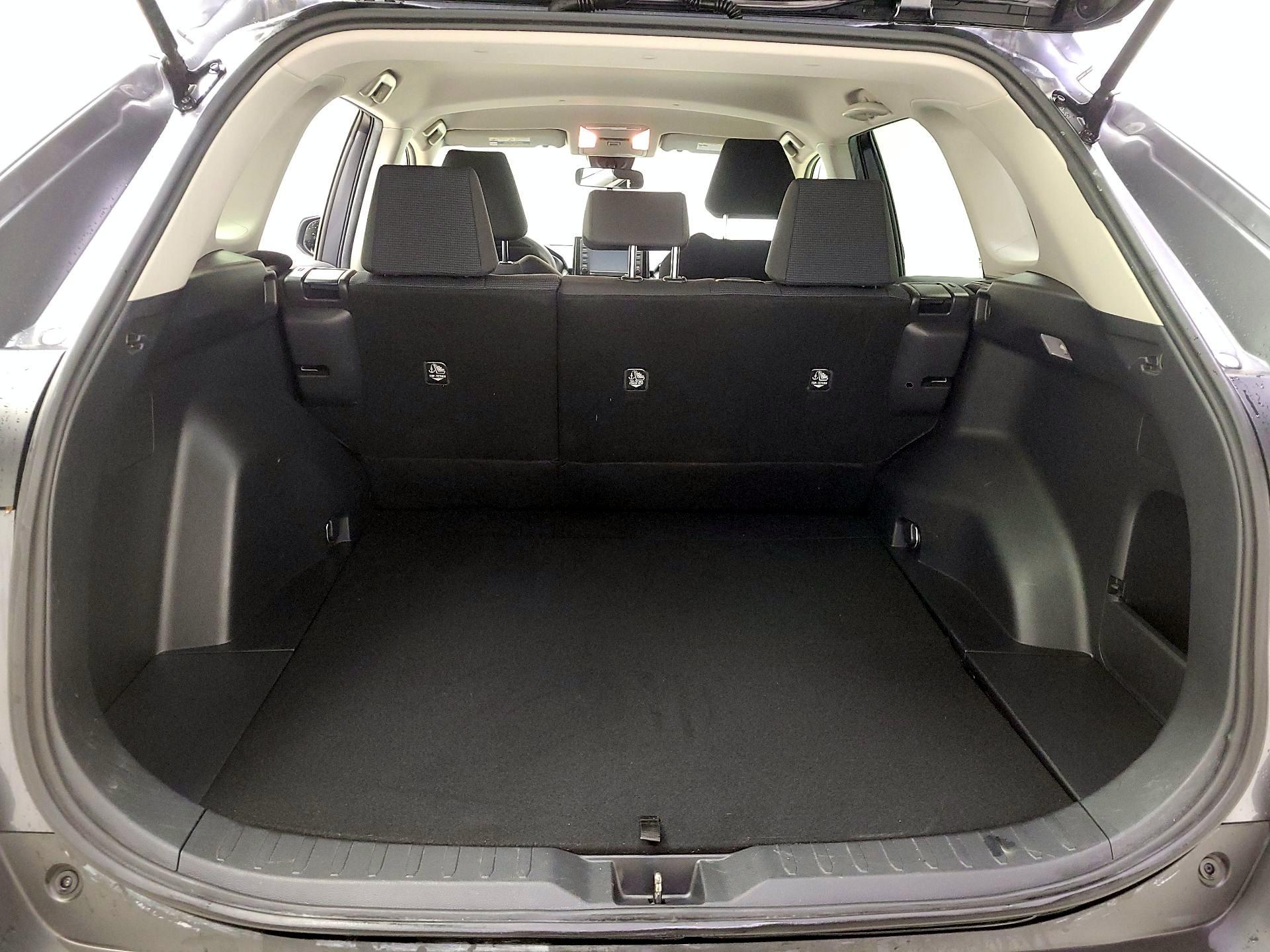 Thumbnail: 2020 Toyota RAV4 - 20