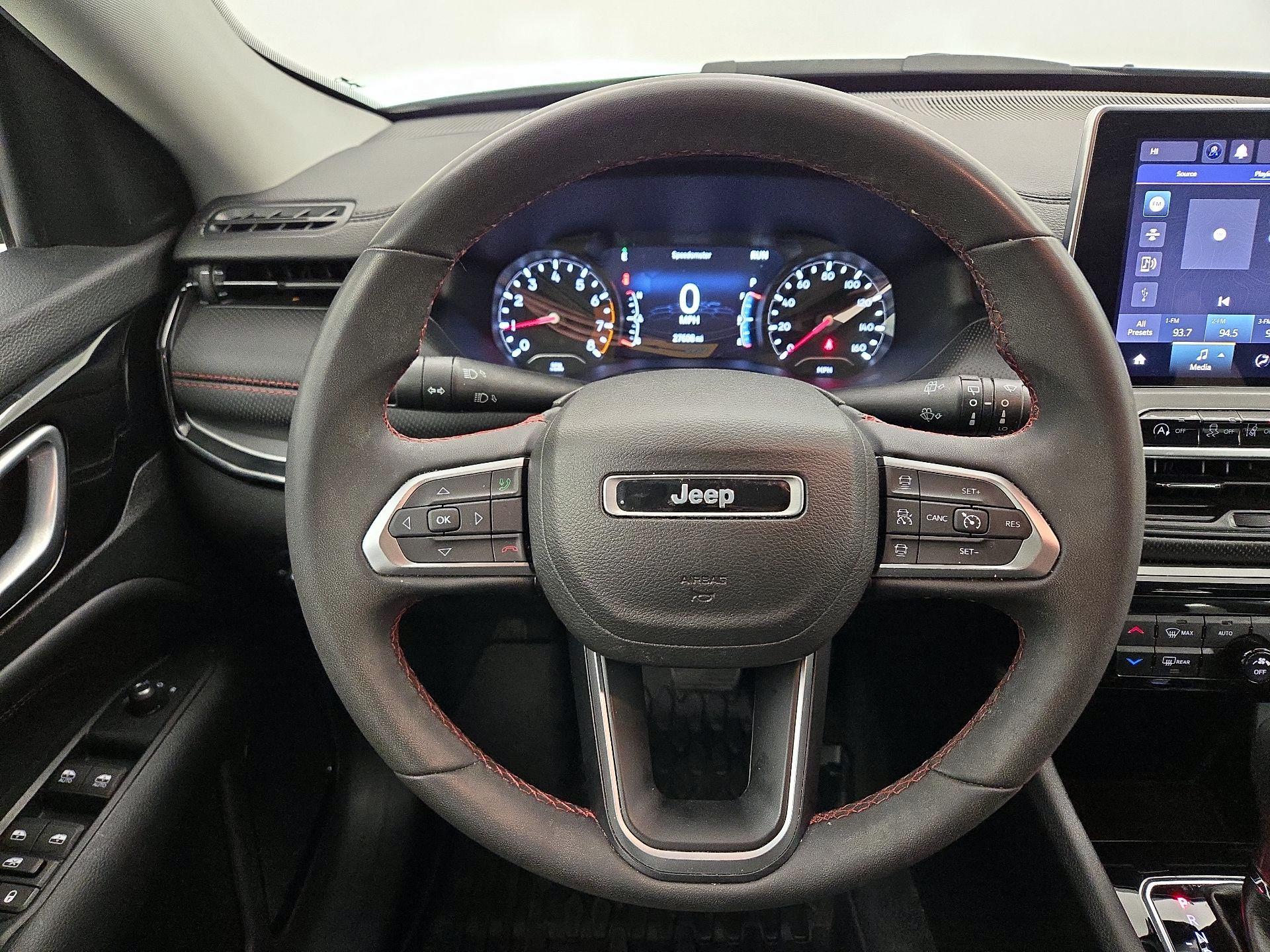 Thumbnail: 2022 Jeep Compass - 10