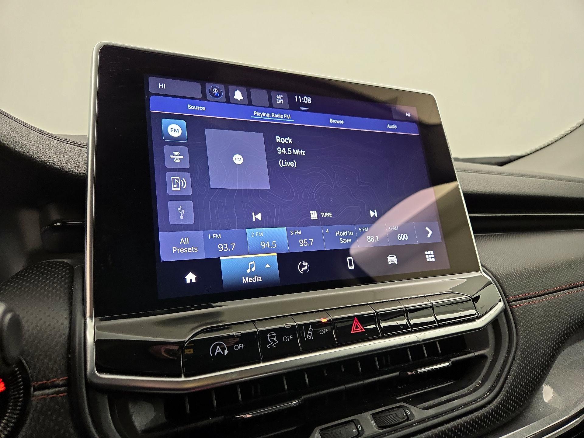 Thumbnail: 2022 Jeep Compass - 15