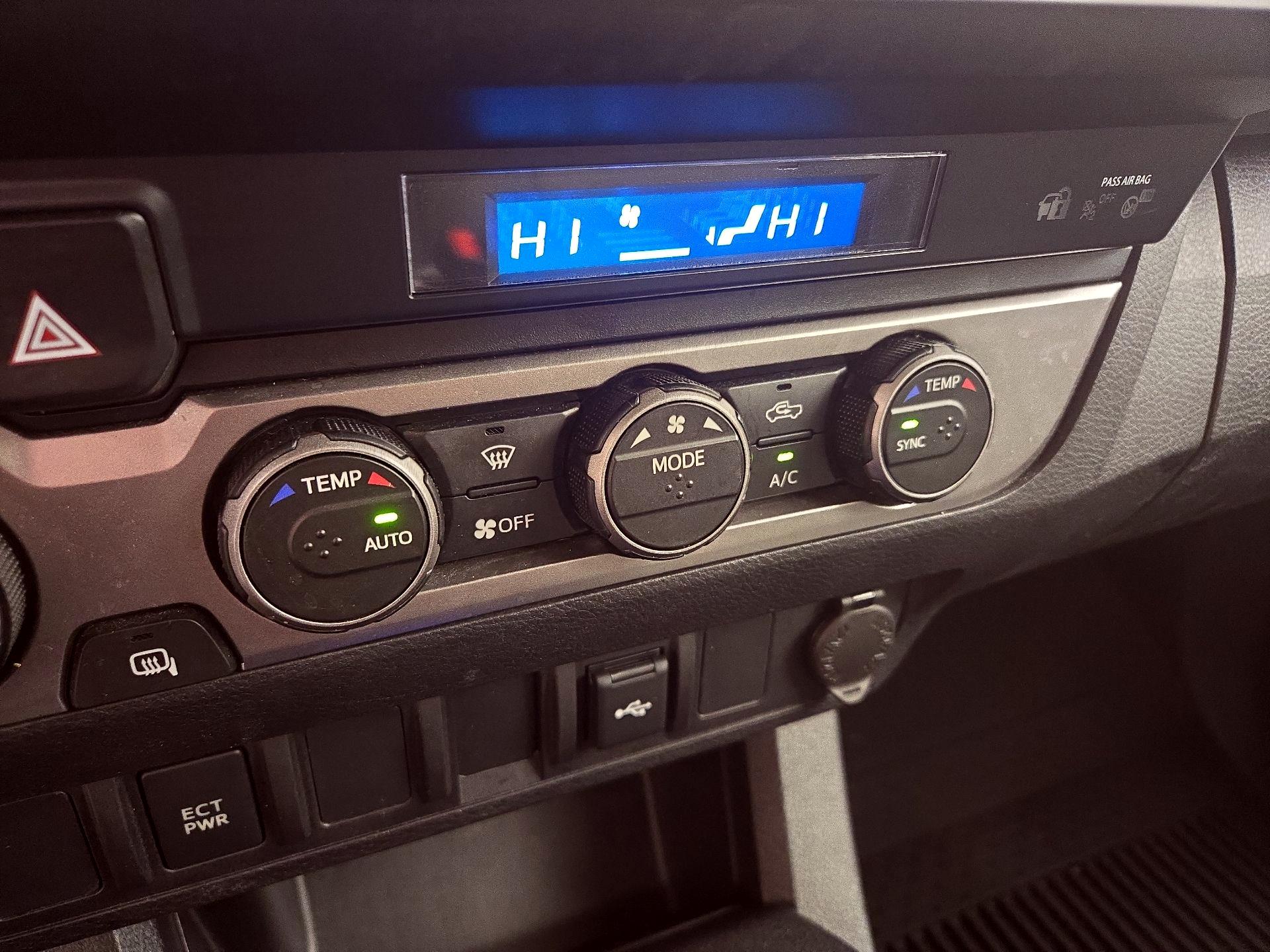 Thumbnail: 2022 Toyota Tacoma - 16