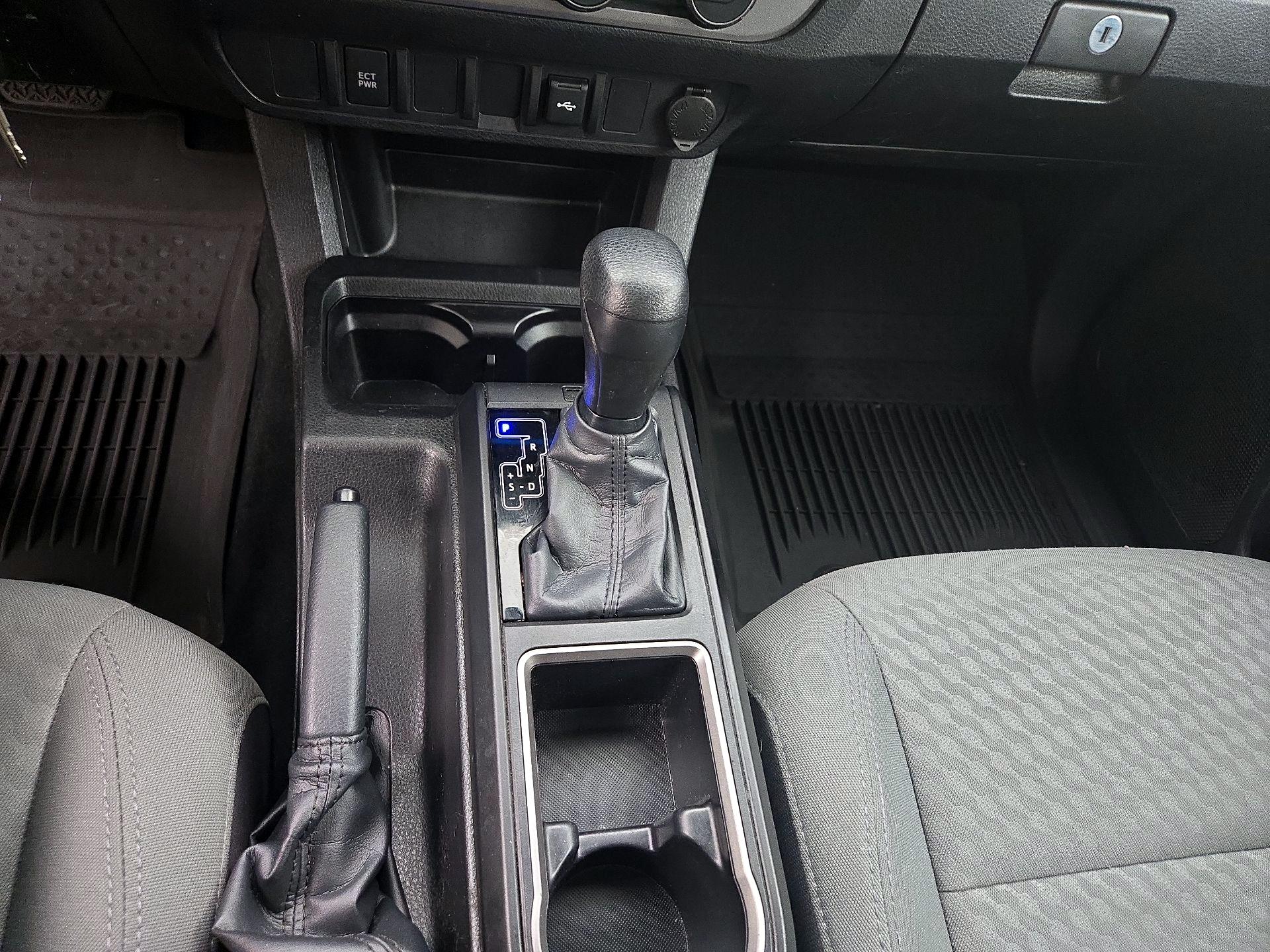 Thumbnail: 2022 Toyota Tacoma - 17