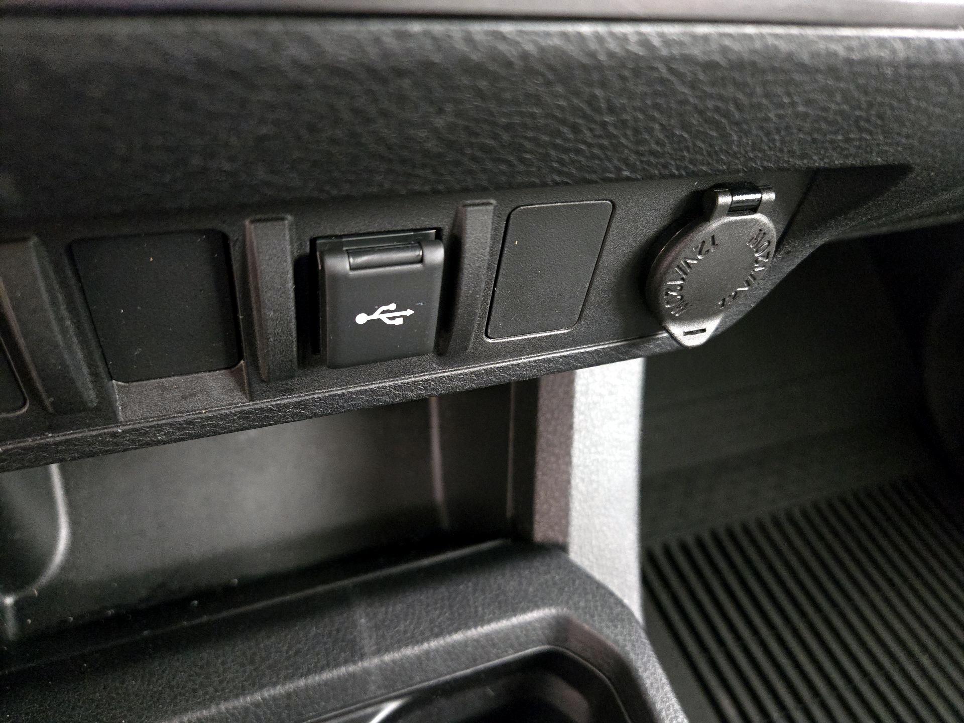 Thumbnail: 2022 Toyota Tacoma - 18