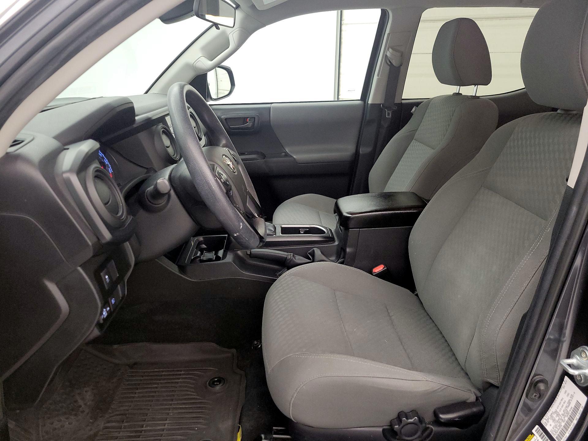 Thumbnail: 2022 Toyota Tacoma - 11