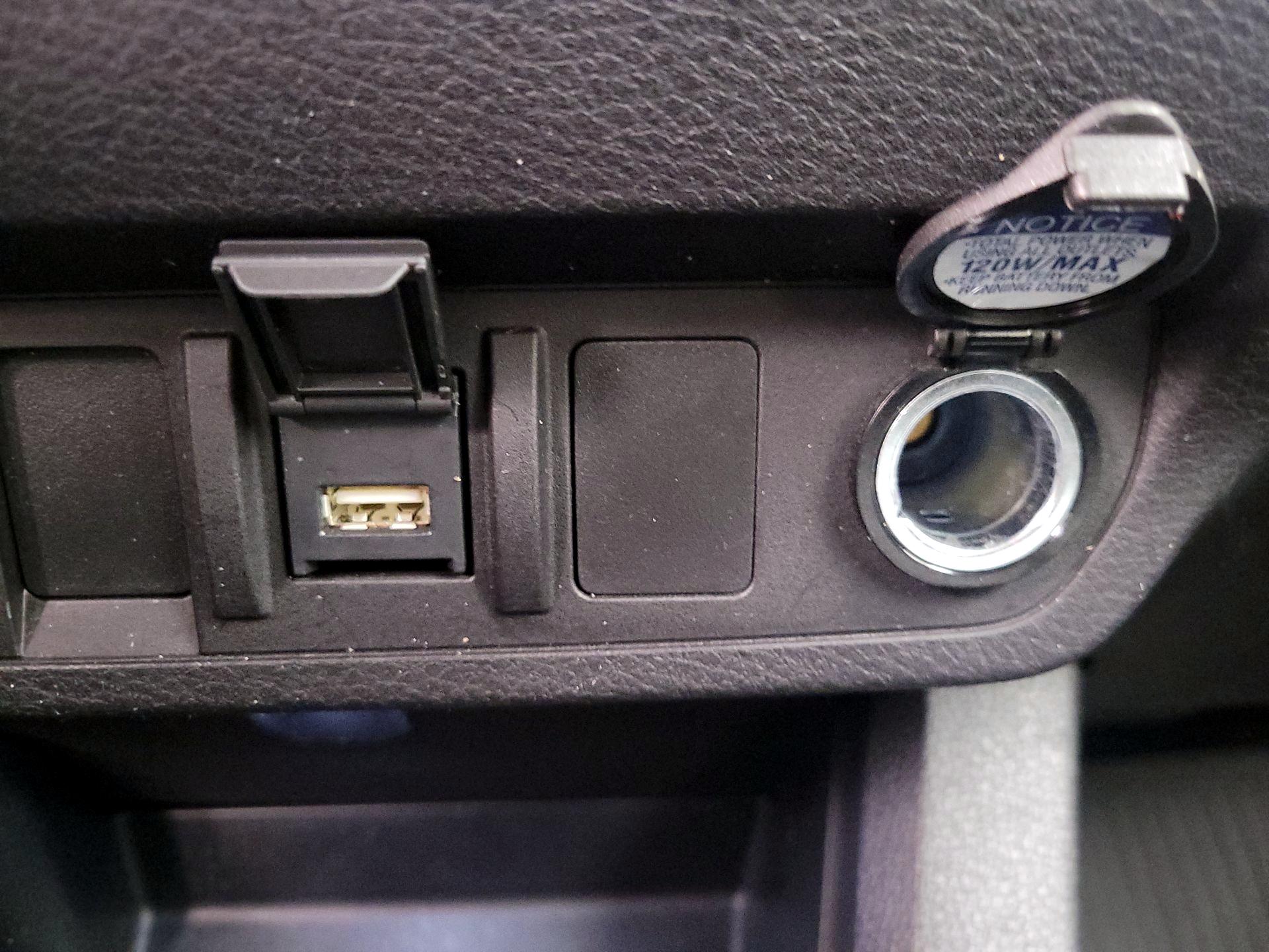 Thumbnail: 2022 Toyota Tacoma - 18