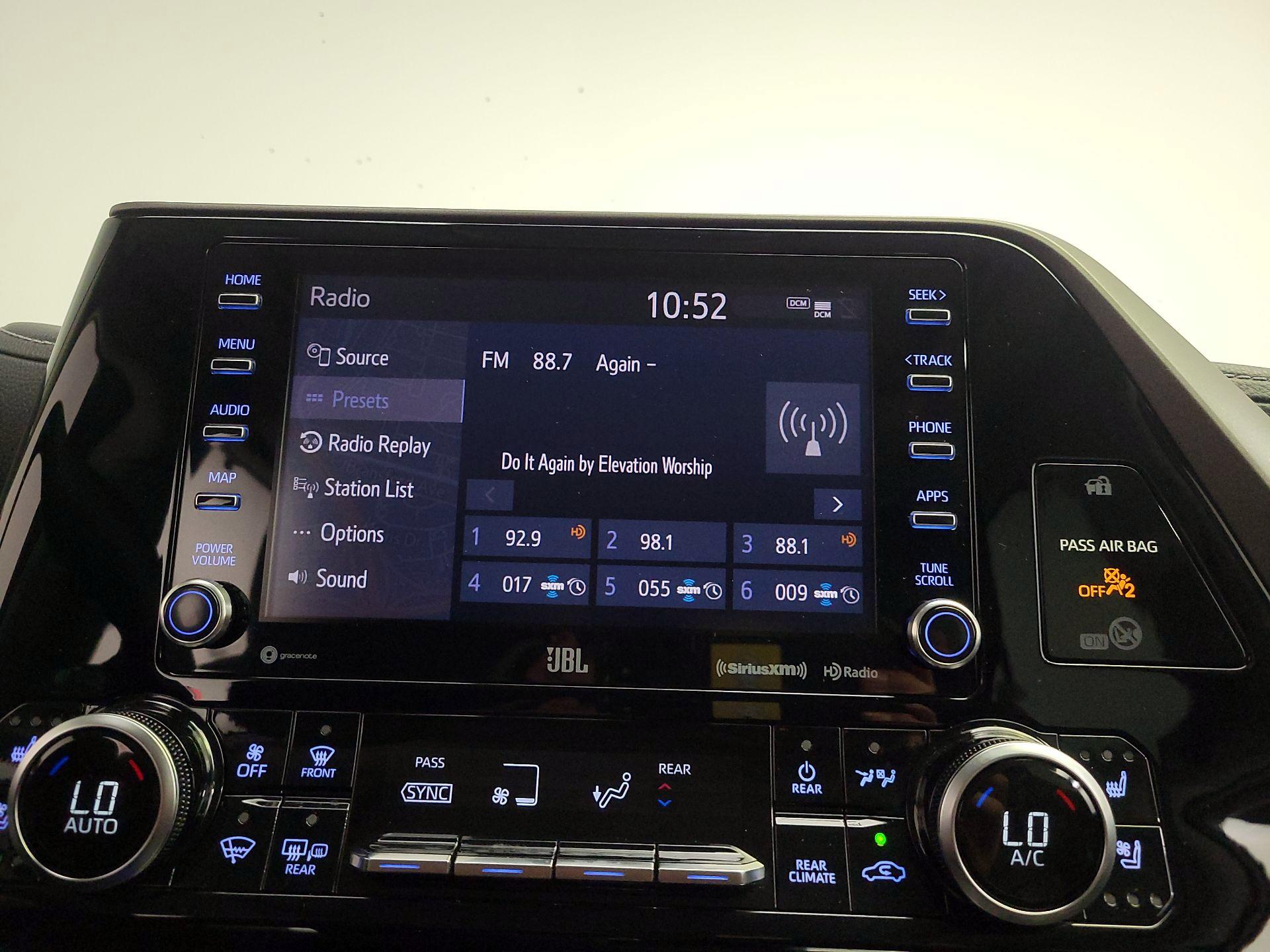 Thumbnail: 2020 Toyota Highlander - 16