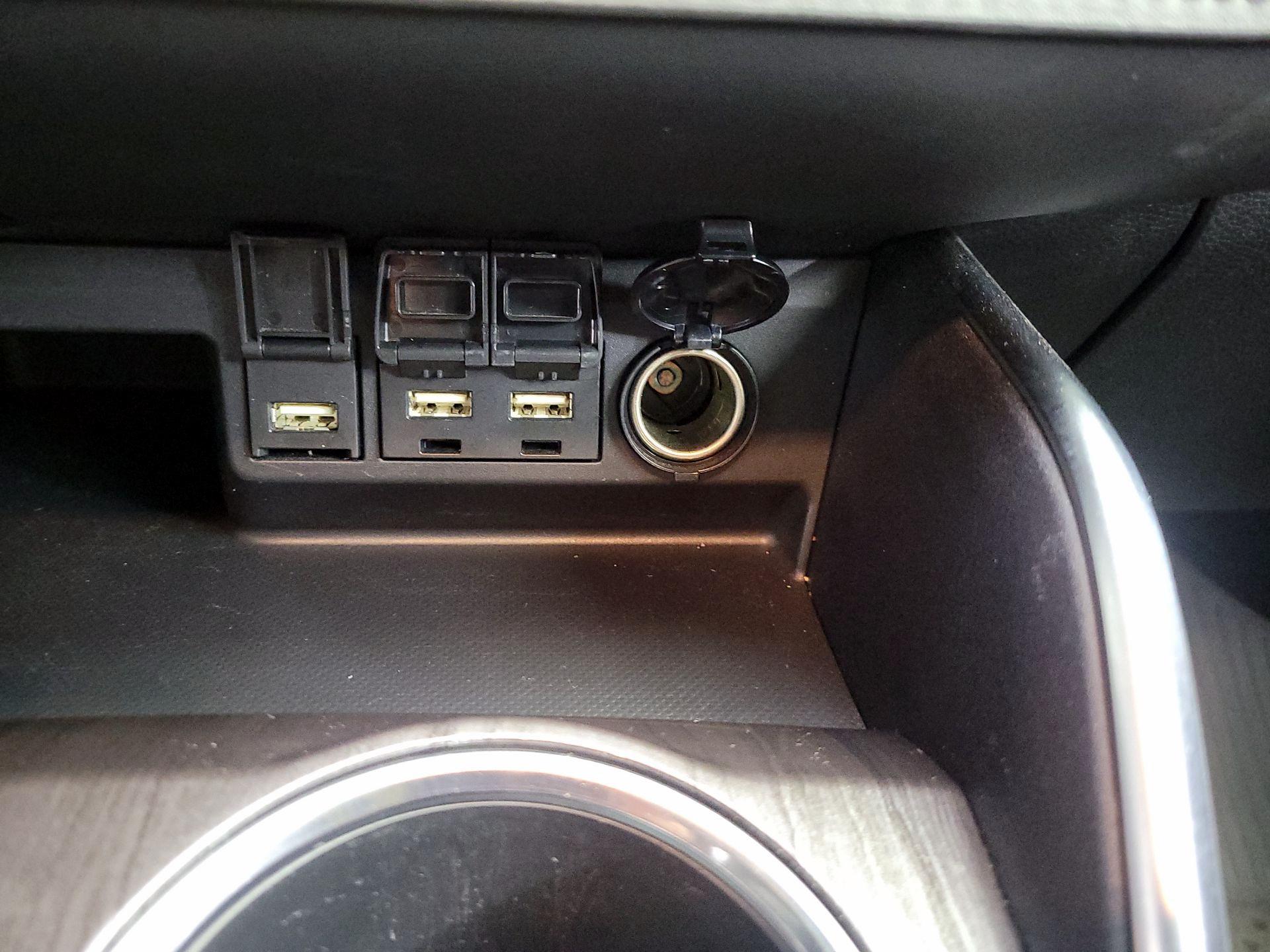 Thumbnail: 2020 Toyota Highlander - 19