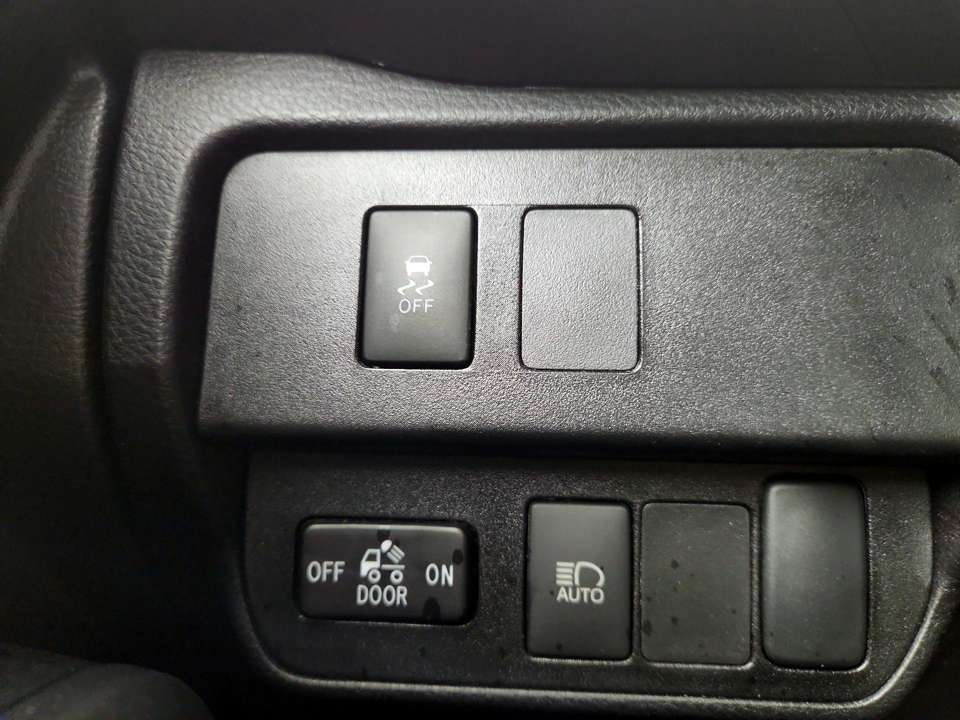 Thumbnail: 2022 Toyota Tacoma - 13