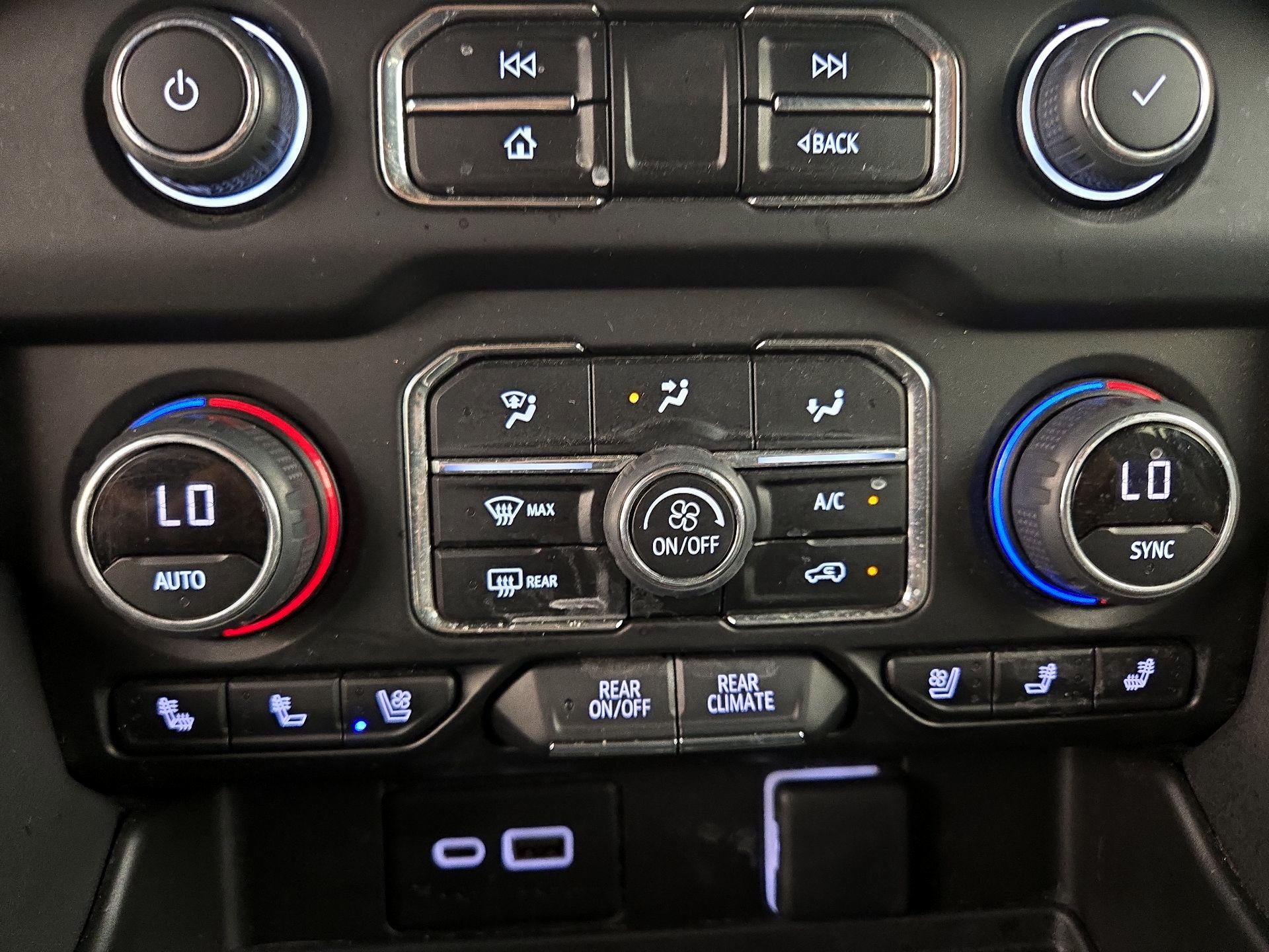 Thumbnail: 2023 Chevrolet Suburban - 16