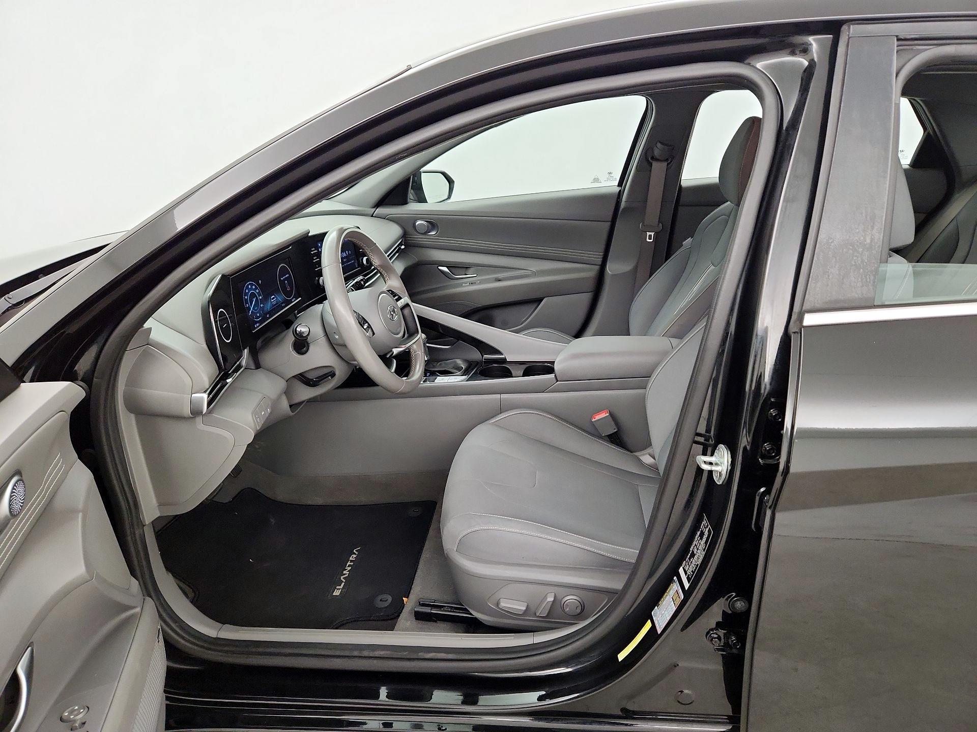 Thumbnail: 2022 Hyundai Elantra - 11