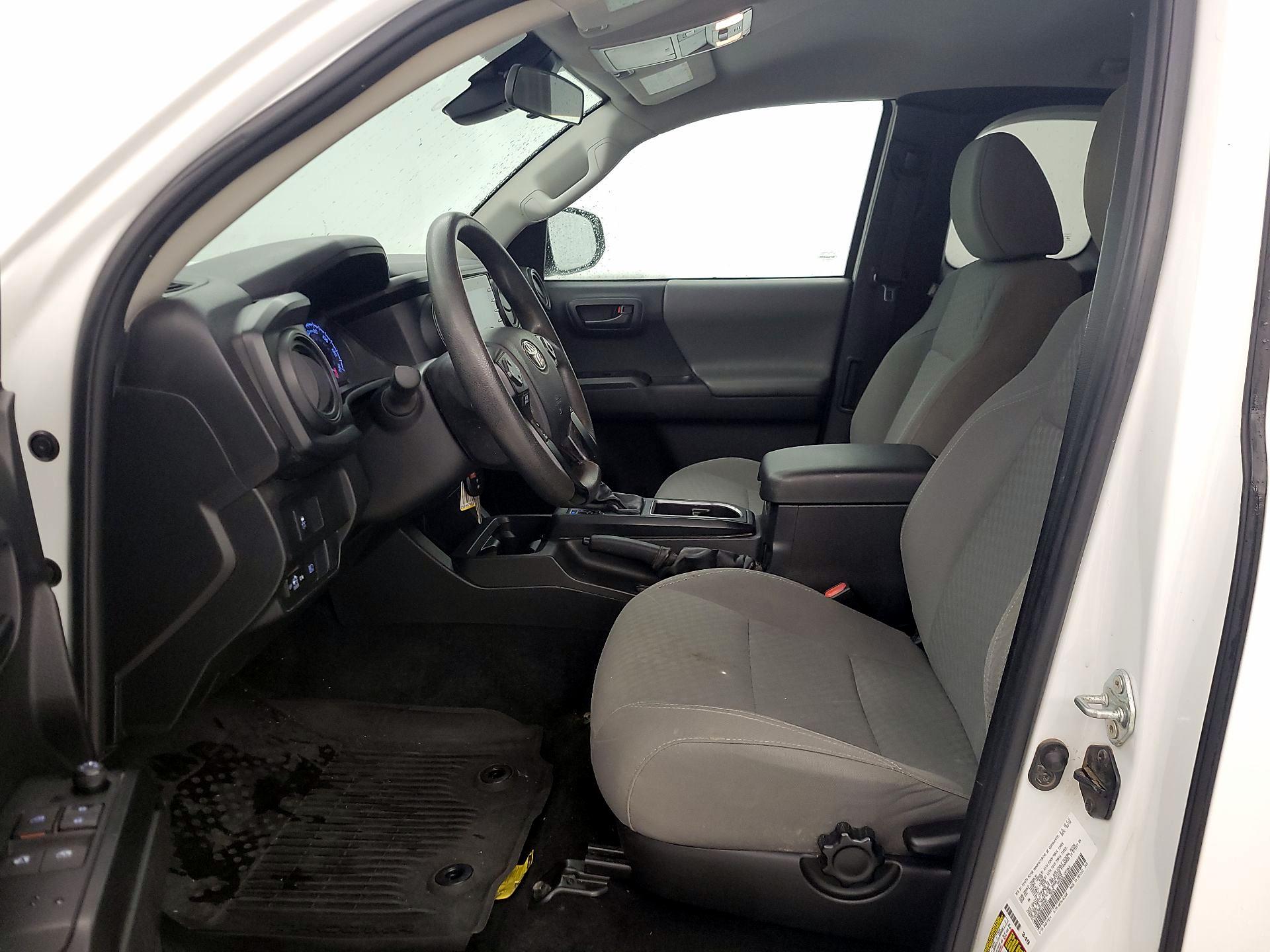 Thumbnail: 2022 Toyota Tacoma - 11