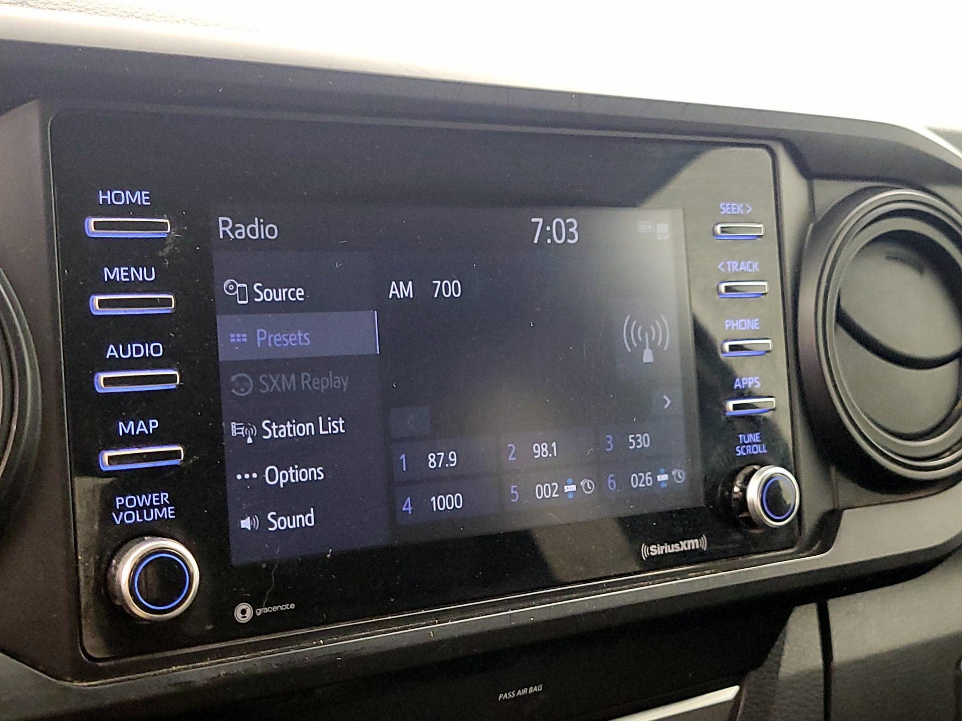 Thumbnail: 2022 Toyota Tacoma - 15