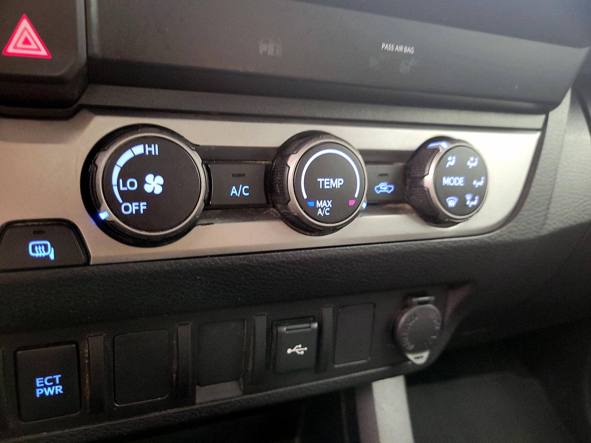 Thumbnail: 2022 Toyota Tacoma - 16