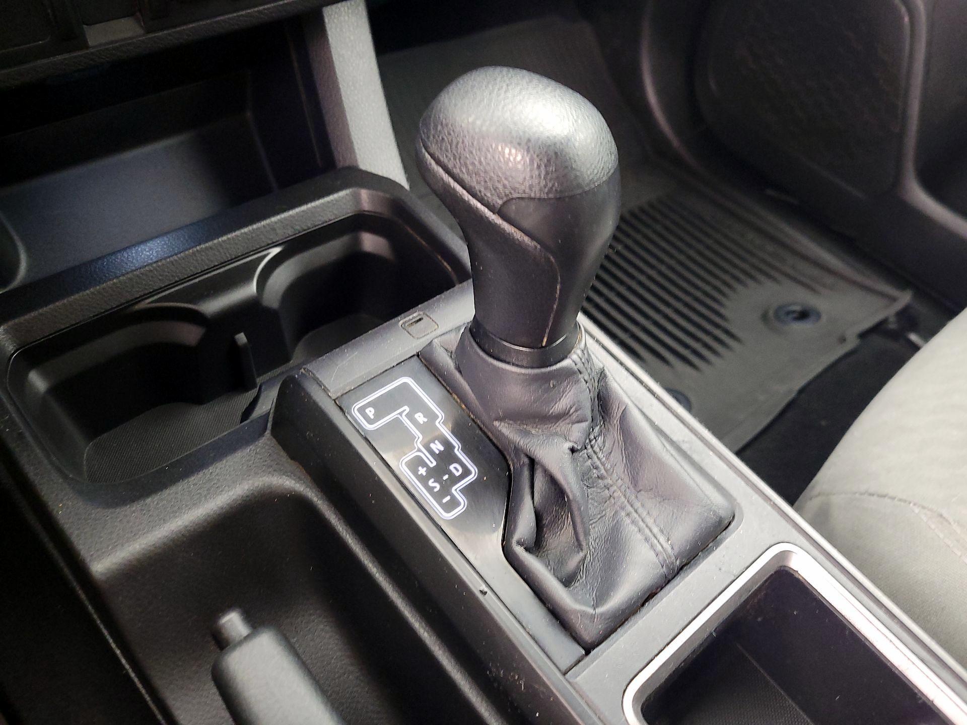 Thumbnail: 2022 Toyota Tacoma - 17