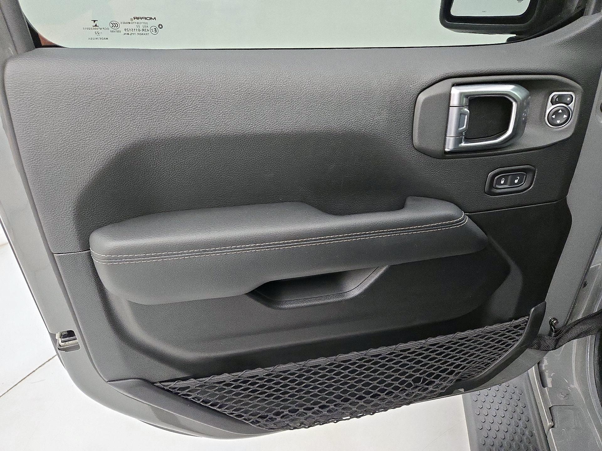 Thumbnail: 2022 Jeep Wrangler - 12