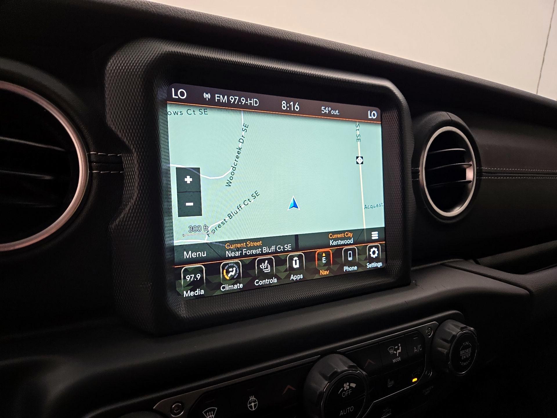 Thumbnail: 2022 Jeep Wrangler - 14